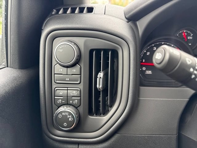 2026 Chevrolet Silverado 2500 HD Custom - Photo 14