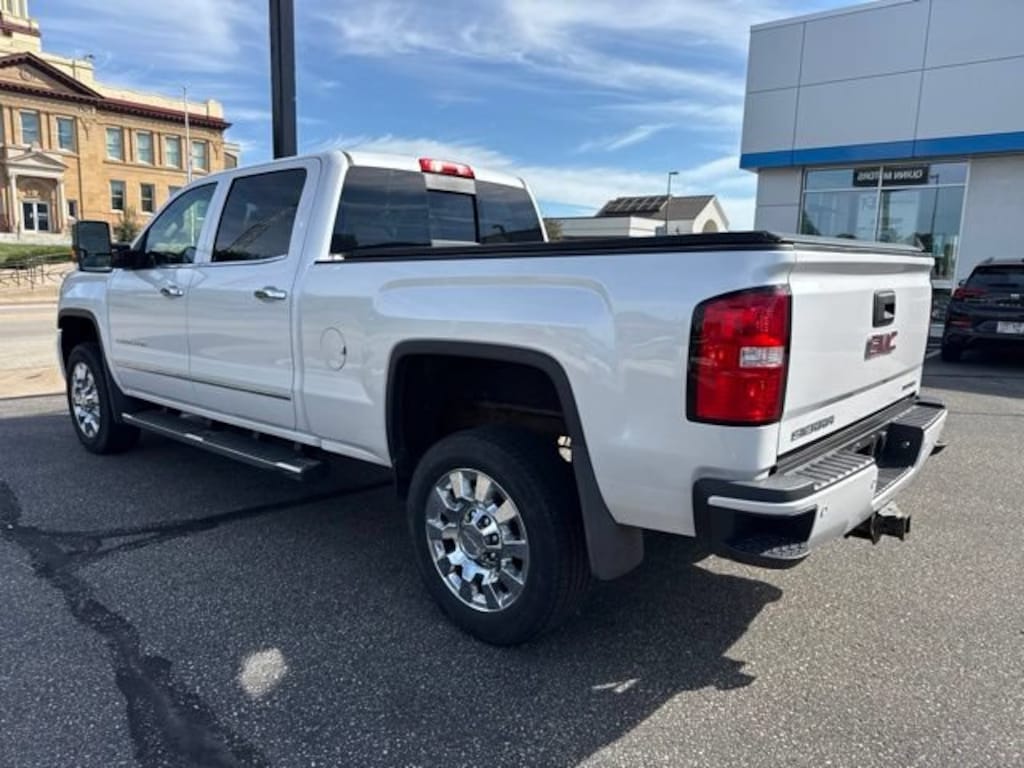 Used 2019 GMC Sierra 2500 HD Denali Truck Crew Cab