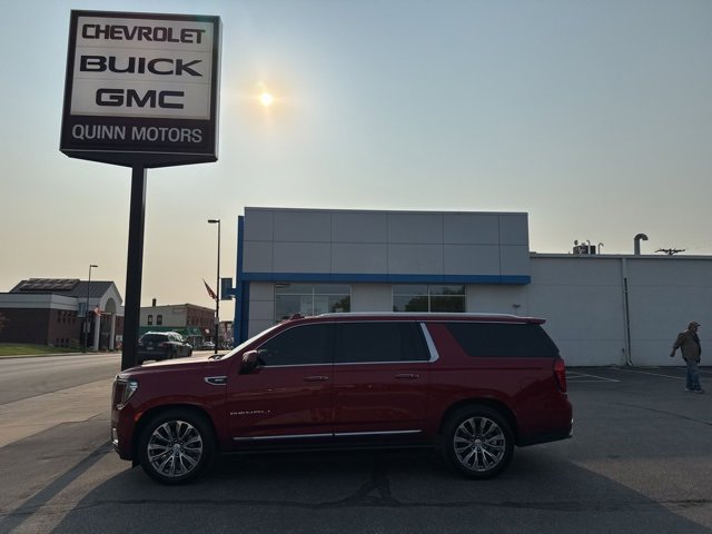 Used 2021 GMC Yukon XL Denali with VIN 1GKS2JKL3MR188275 for sale in Ellsworth, WI