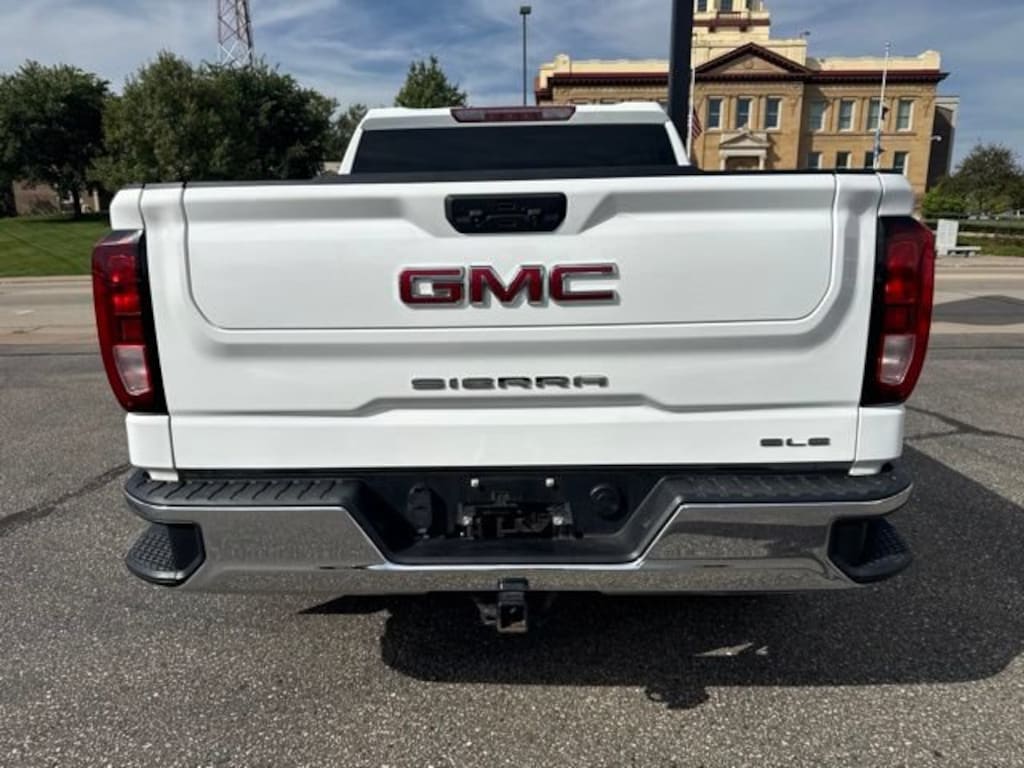 Used 2022 GMC Sierra 1500 SLE Truck Crew Cab