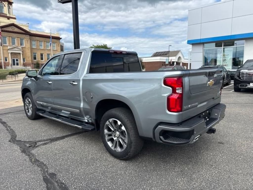 Used 2024 Chevrolet Silverado 1500 High Country Truck Crew Cab