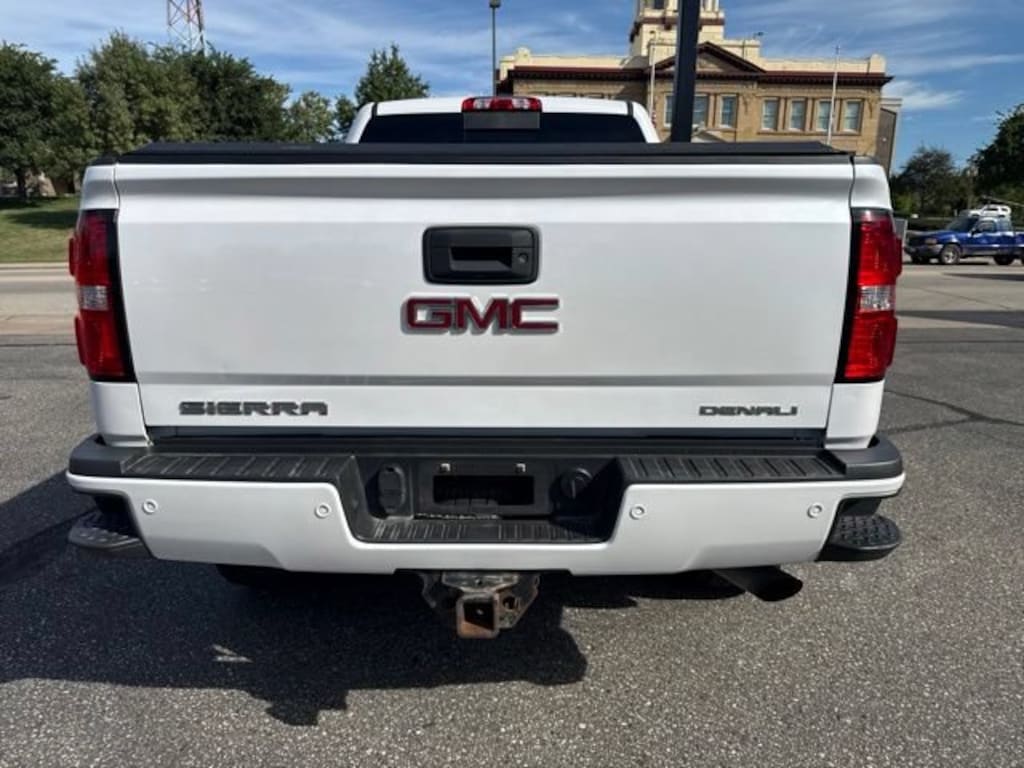 Used 2019 GMC Sierra 2500 HD Denali Truck Crew Cab