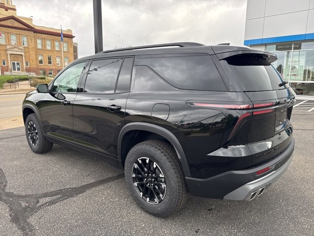 2026 Chevrolet Traverse Z71 photo 3