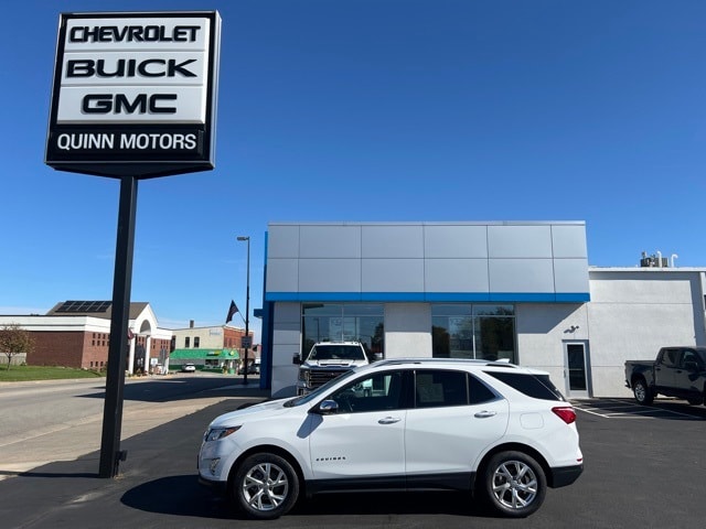 Used 2019 Chevrolet Equinox Premier with VIN 3GNAXXEV4KS562726 for sale in Ellsworth, WI