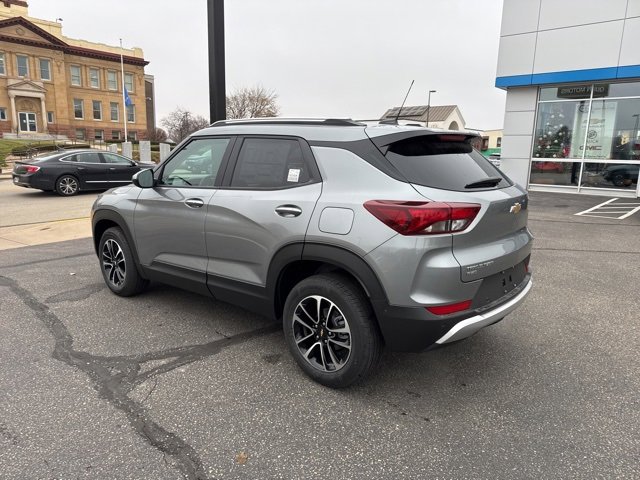 2026 Chevrolet Trailblazer LT photo 3