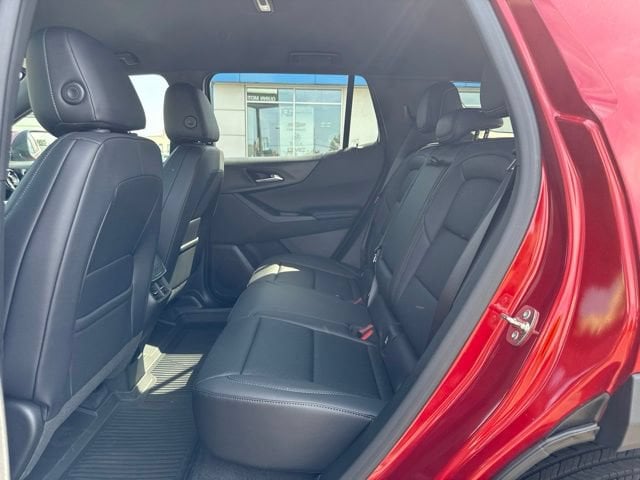 2027 Chevrolet Equinox LT - Photo 12