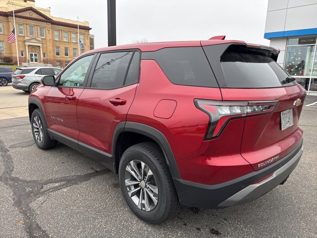 2026 Chevrolet Equinox LT photo 2