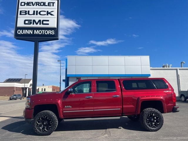 Used 2018 Chevrolet Silverado 1500 High Country with VIN 3GCUKTEJ4JG287354 for sale in Ellsworth, WI