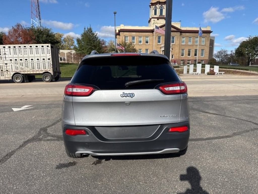 Used 2017 Jeep Cherokee Limited SUV