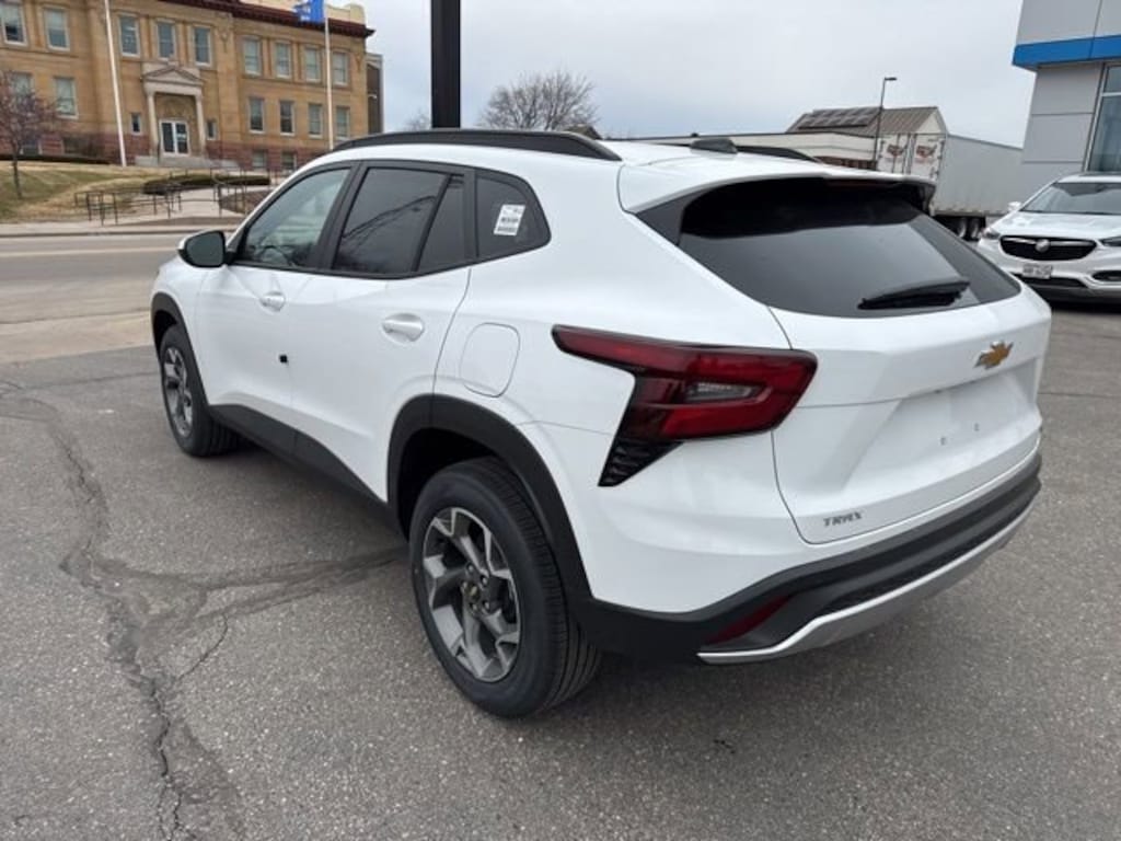 New 2026 Chevrolet Trax LT SUV