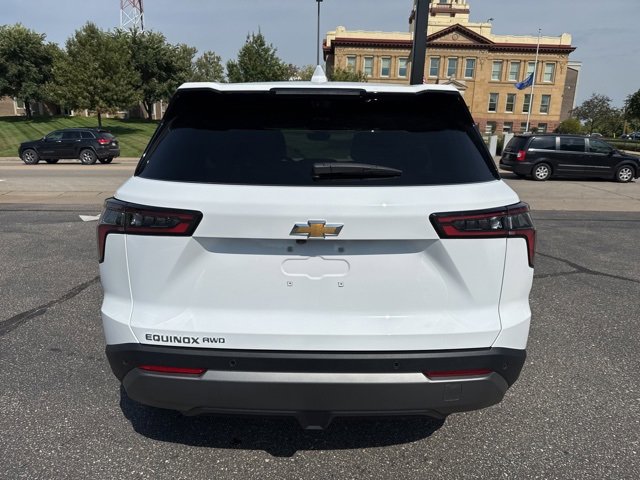 2026 Chevrolet Equinox LT photo 3
