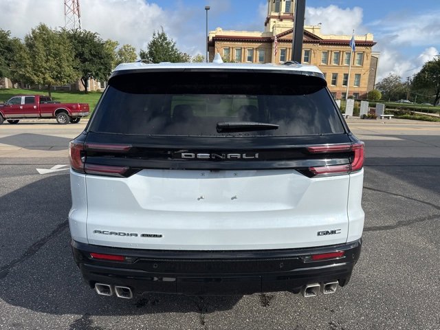 2026 Gmc Acadia Denali photo 4