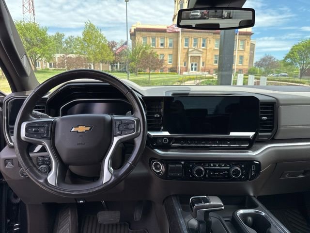 2022 Chevrolet Silverado 1500 LTZ - Photo 13