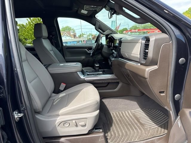 2022 Chevrolet Silverado 1500 LTZ - Photo 9