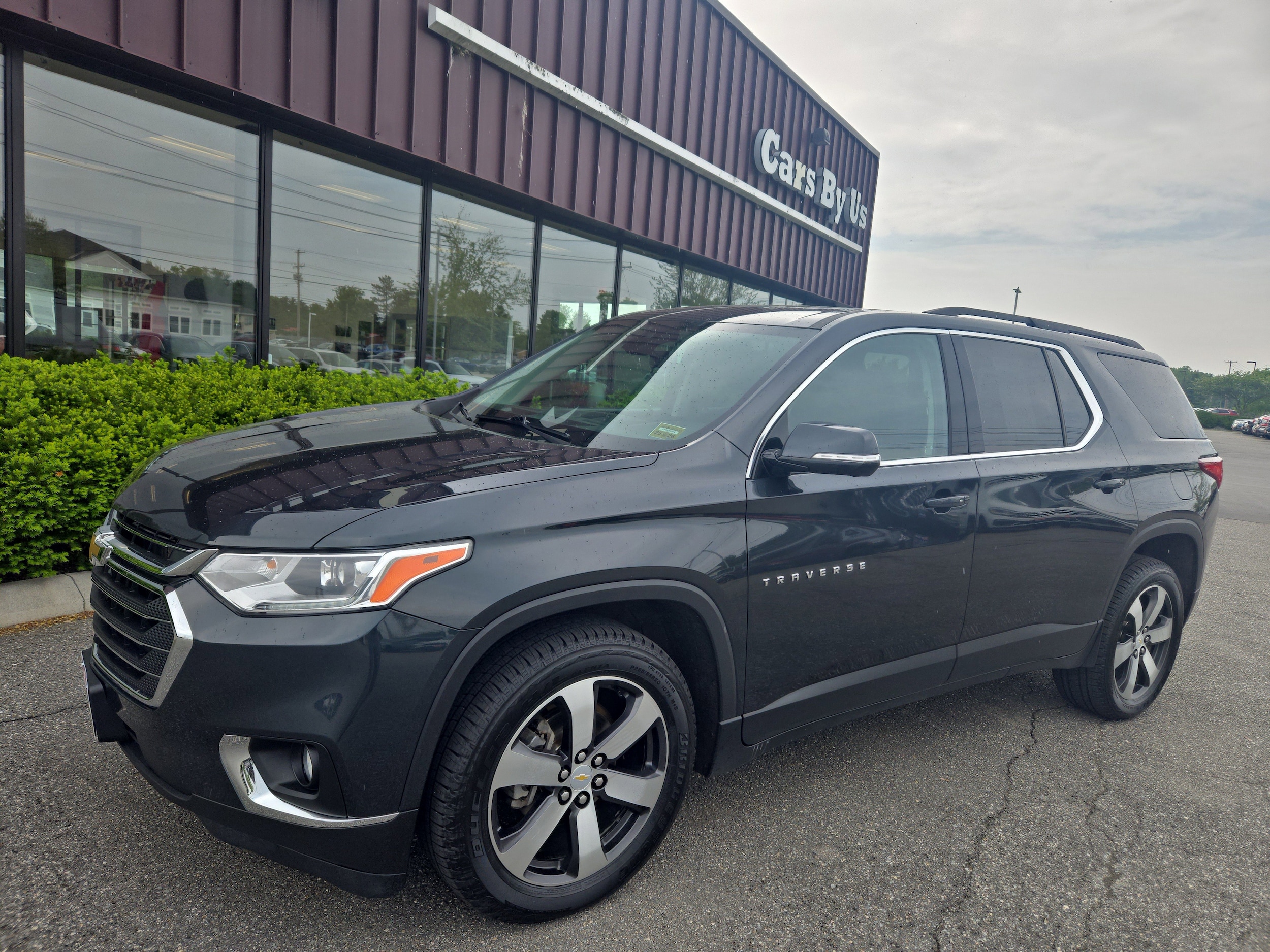 Used 2020 Chevrolet Traverse 3LT with VIN 1GNEVHKW9LJ295046 for sale in Bangor, ME