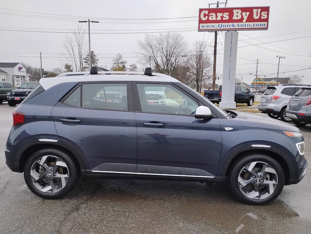 Used 2021 Hyundai Venue Denim Denim IVT