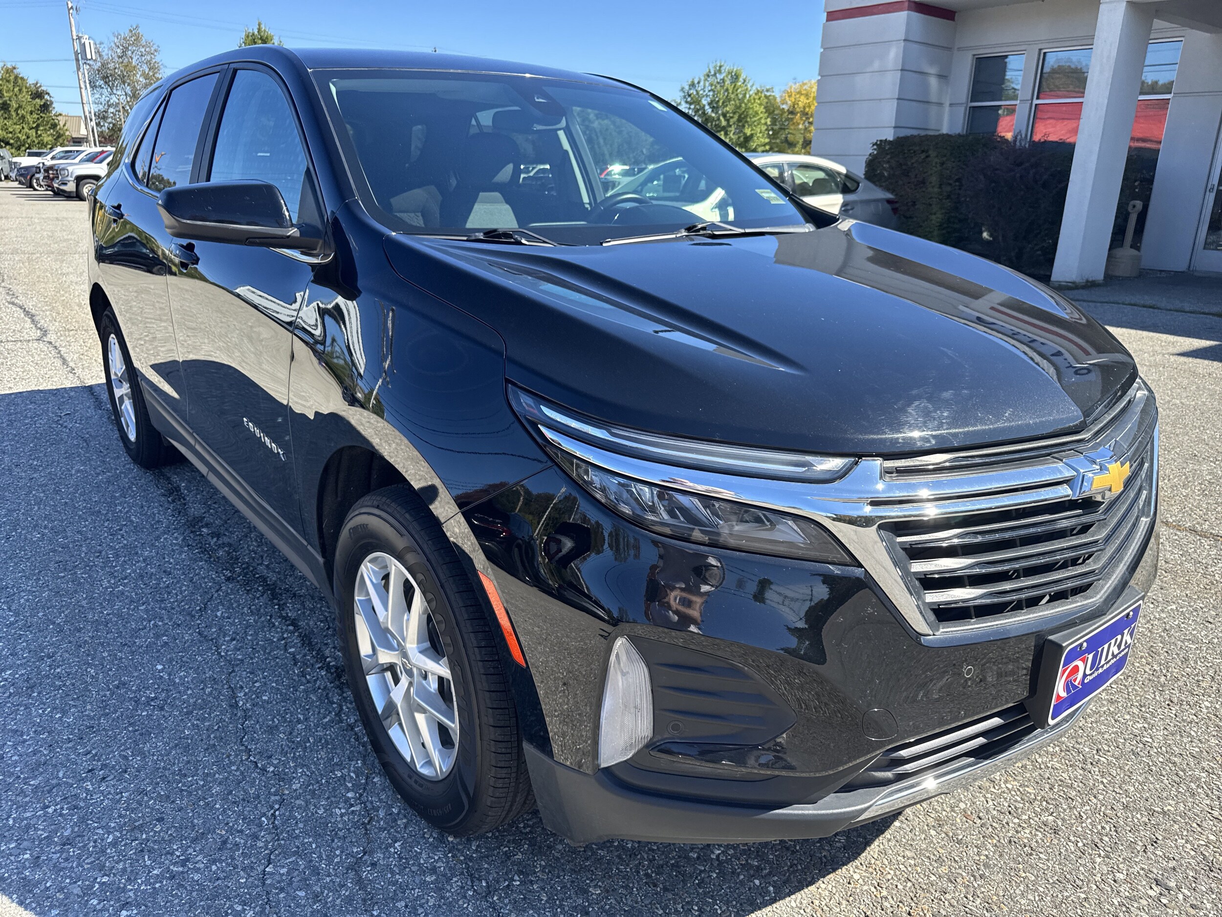 2022 Chevrolet Equinox LT photo 2