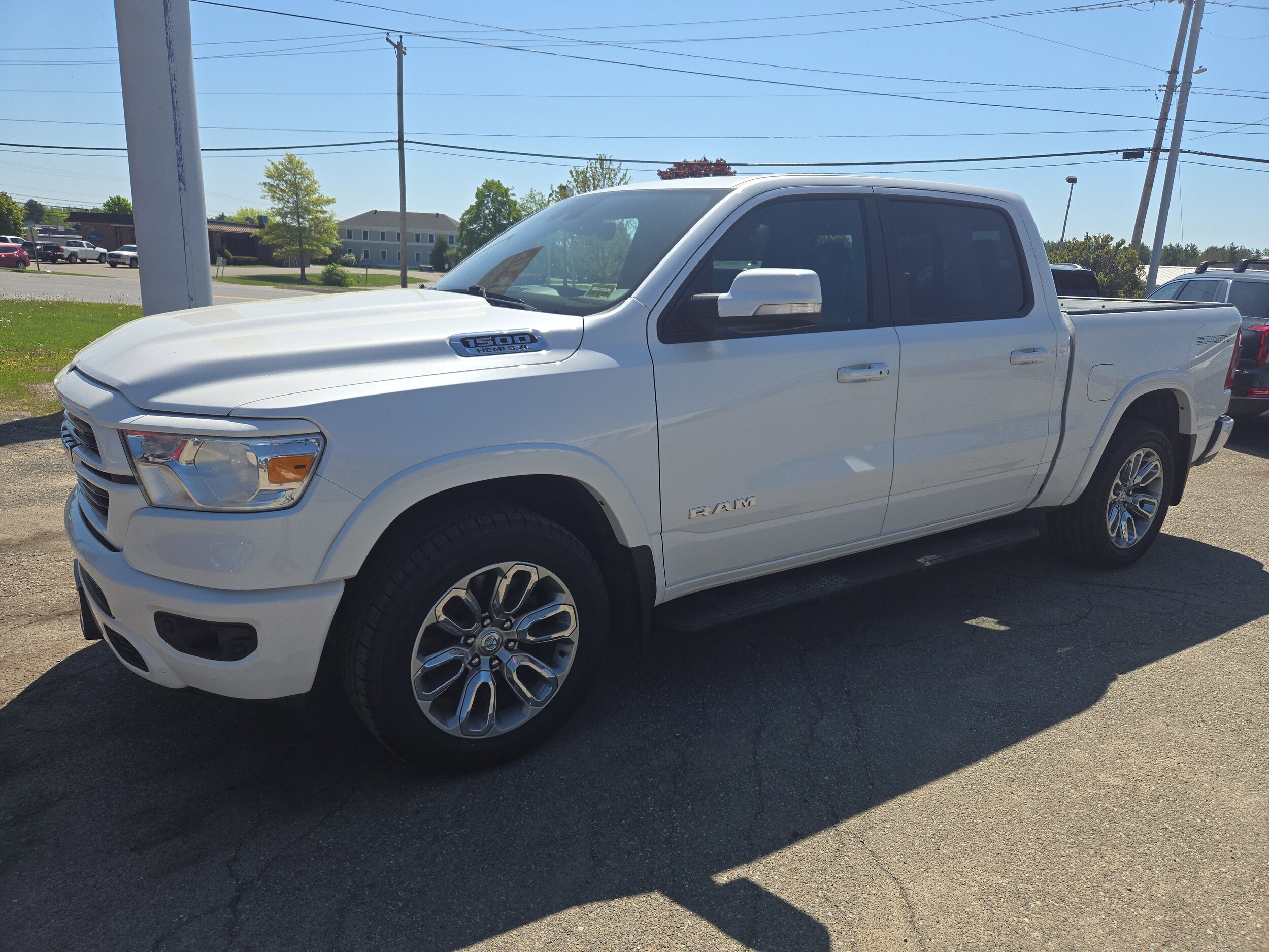 2022 Ram 1500 Laramie photo 2