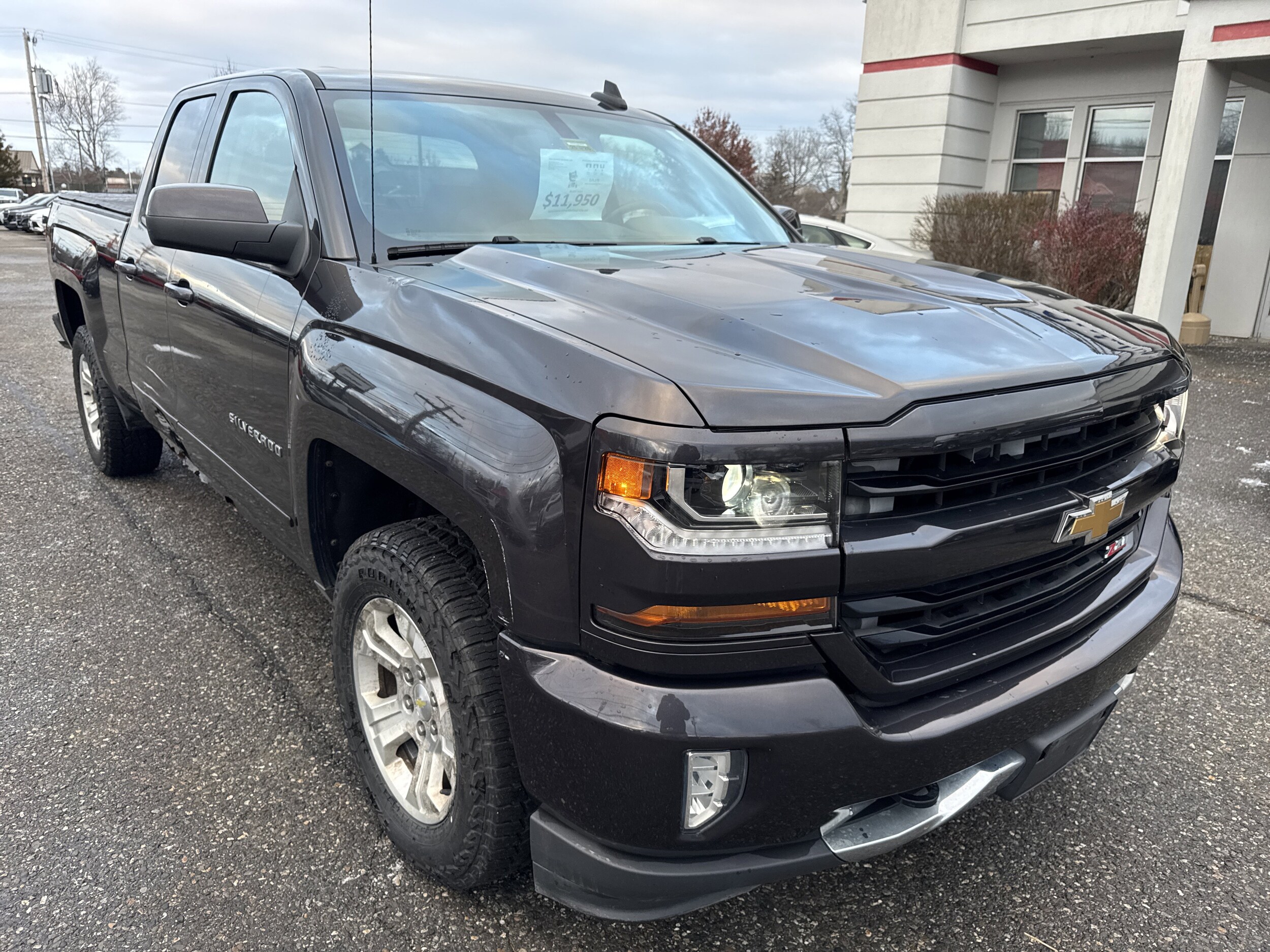 2016 Chevrolet Silverado 1500 LT photo 4