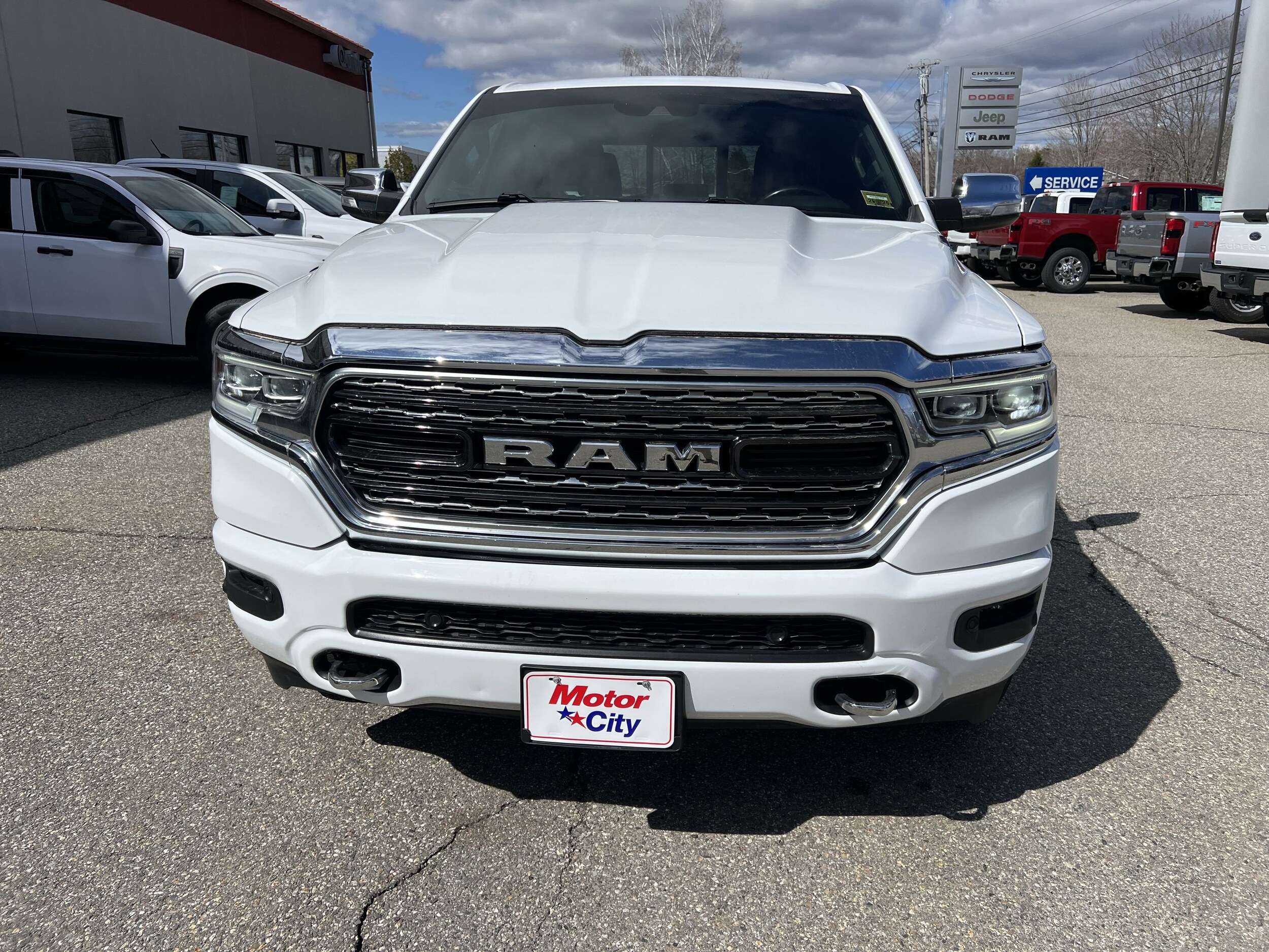 2022 Ram 1500 Limited photo 2