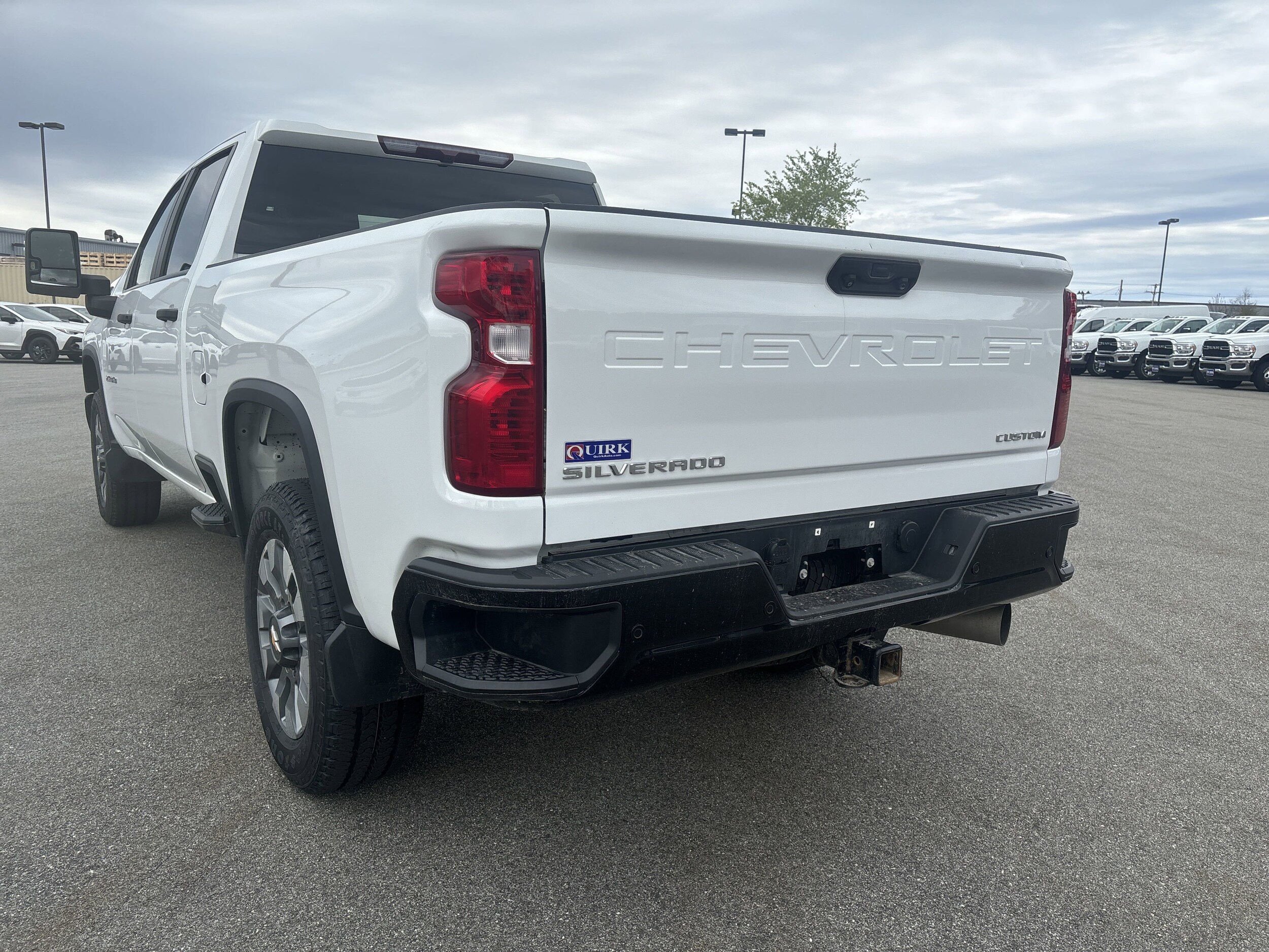 2024 Chevrolet Silverado 2500HD Custom photo 3