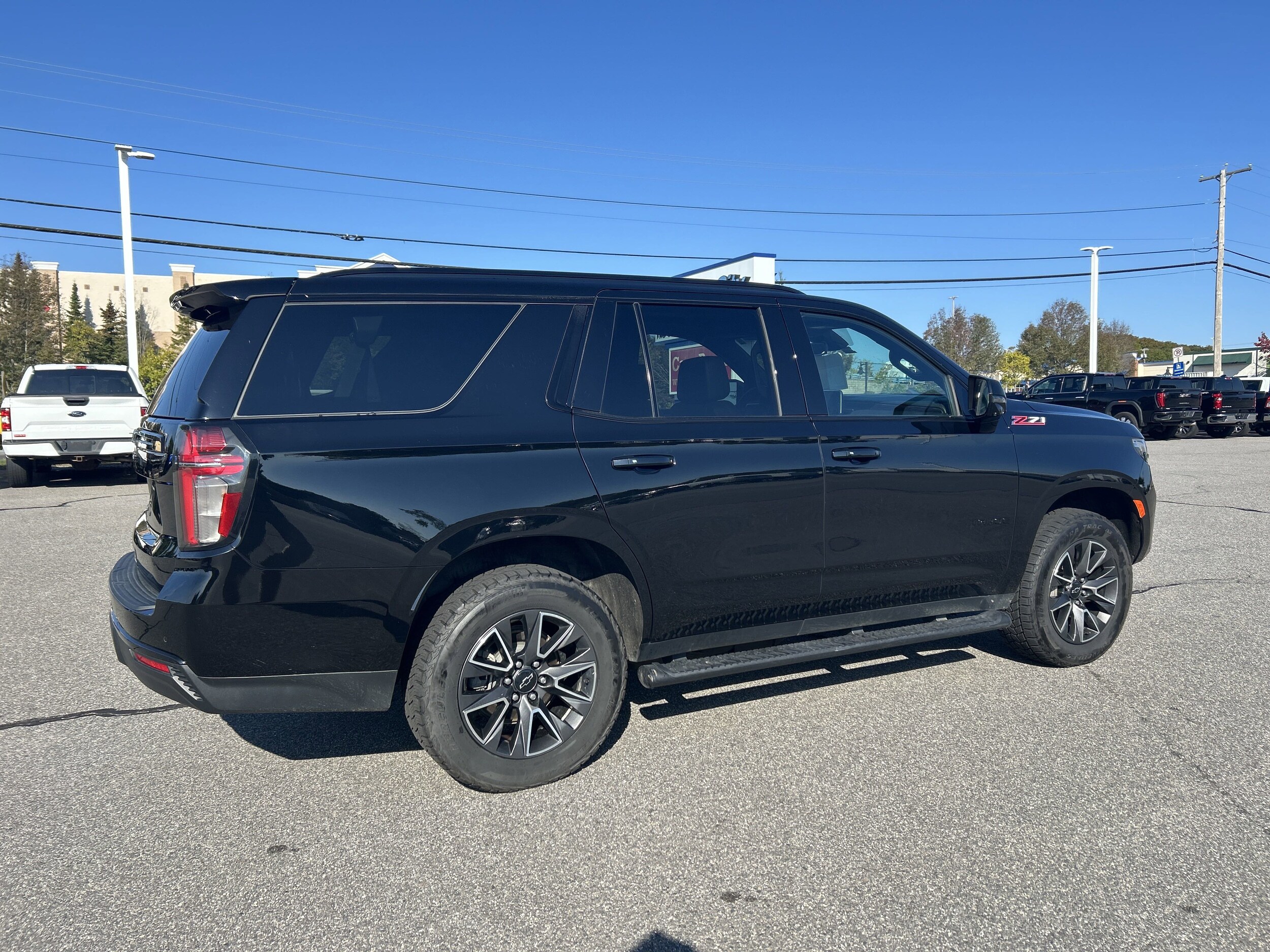2023 Chevrolet Tahoe Z71 photo 2
