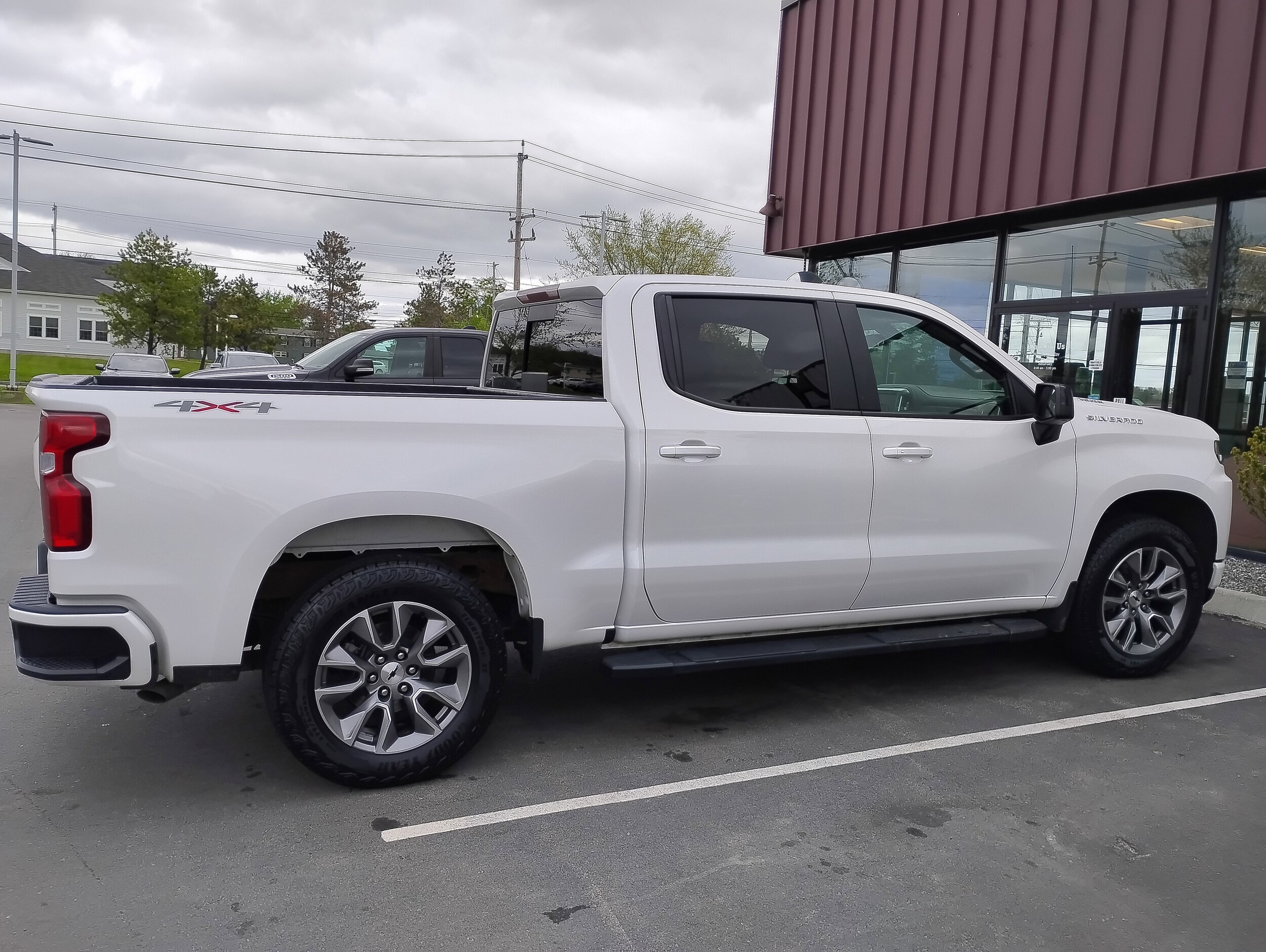 2021 Chevrolet Silverado 1500 RST photo 2