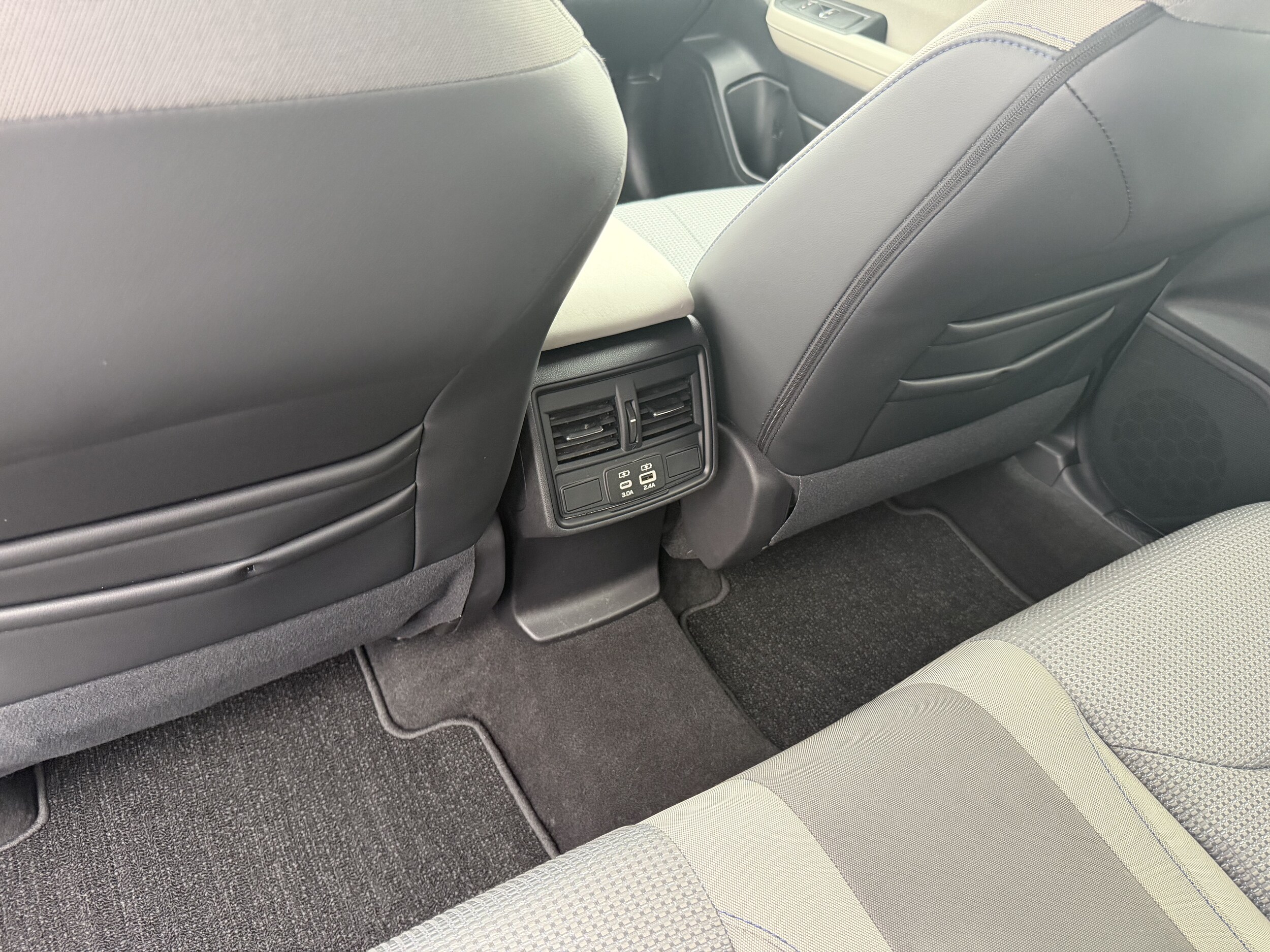 2026 Subaru Forester Premium - Photo 18