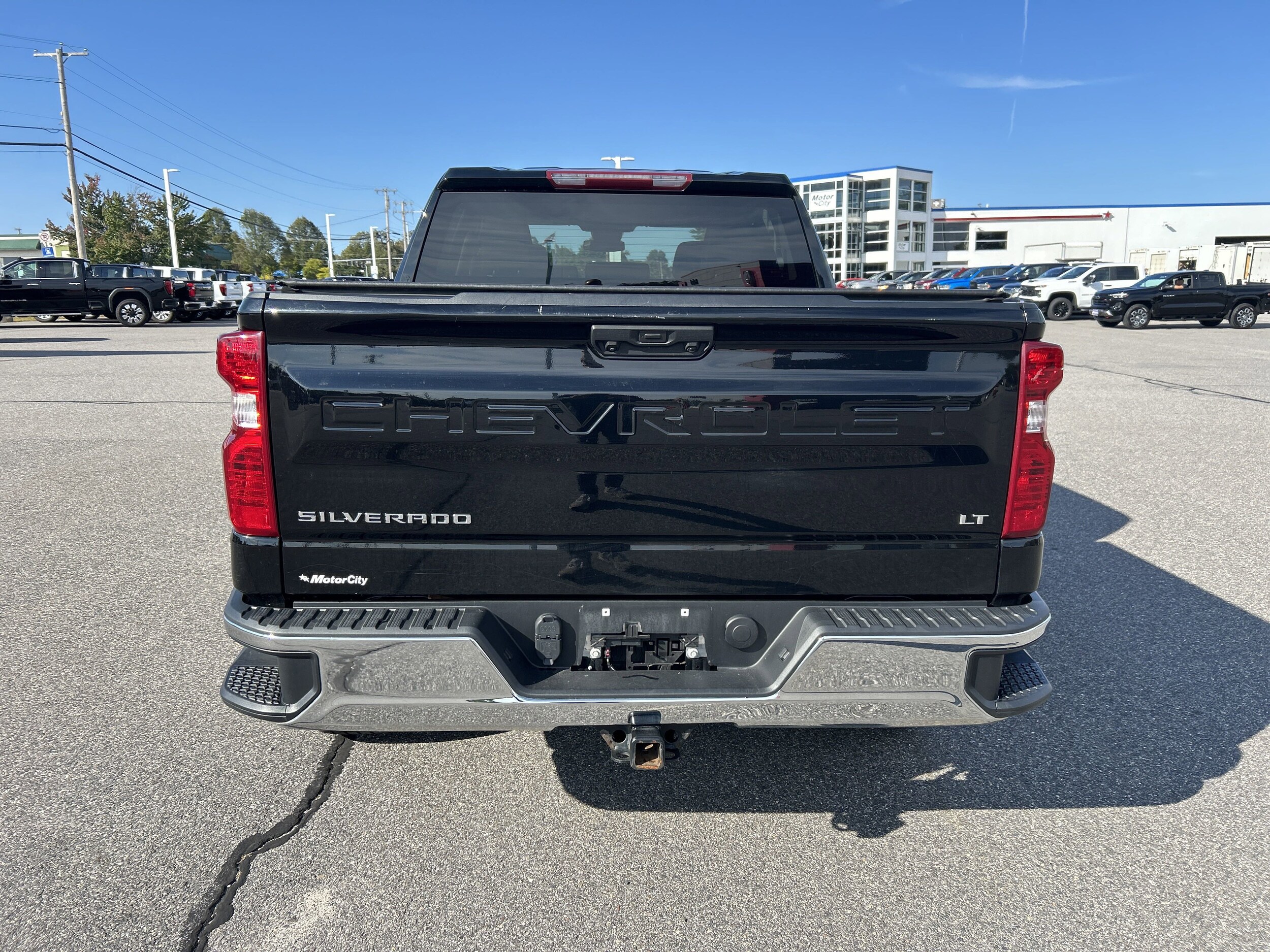 2023 Chevrolet Silverado 1500 LT photo 4