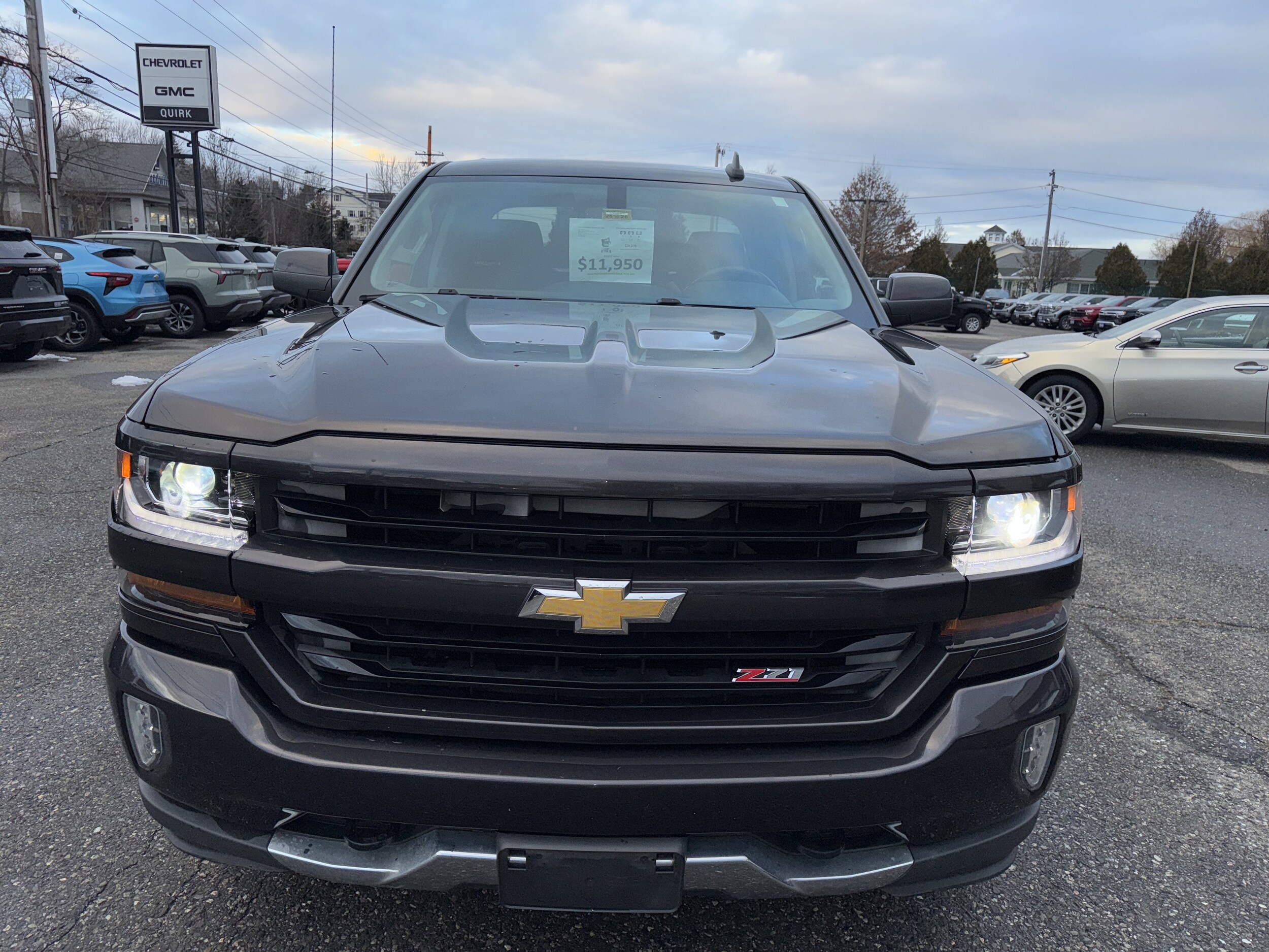 2016 Chevrolet Silverado 1500 LT photo 2
