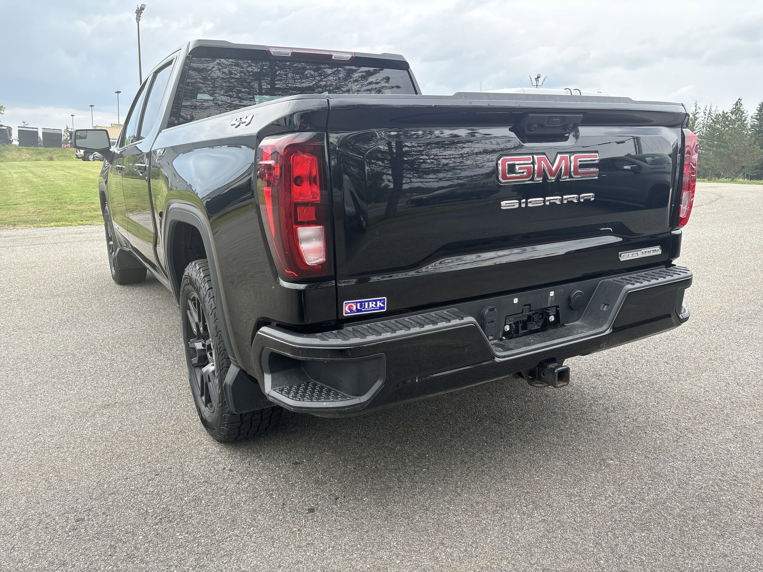 2024 Gmc Sierra 1500 Elevation photo 2