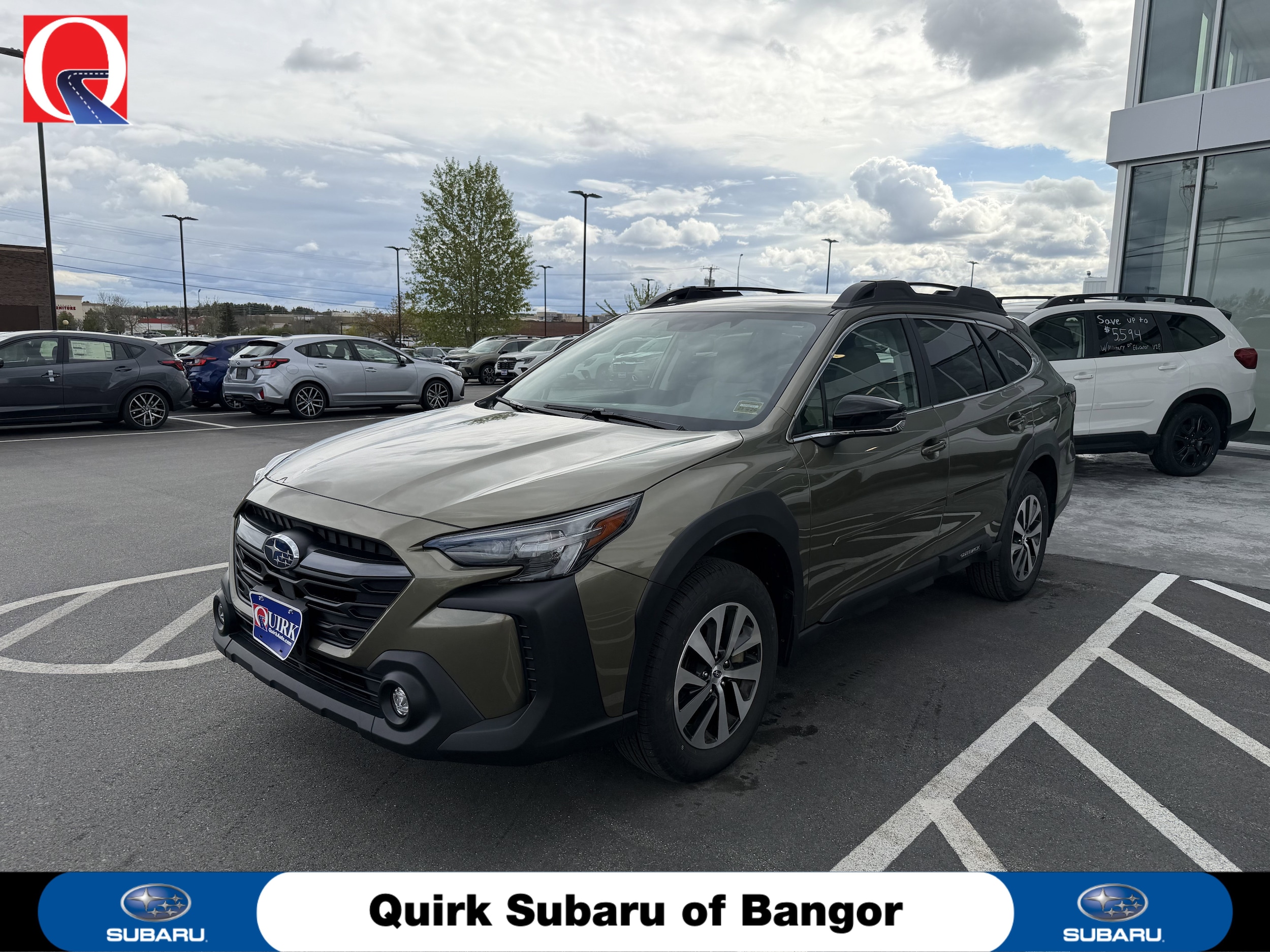2025 Subaru Outback Premium's photo