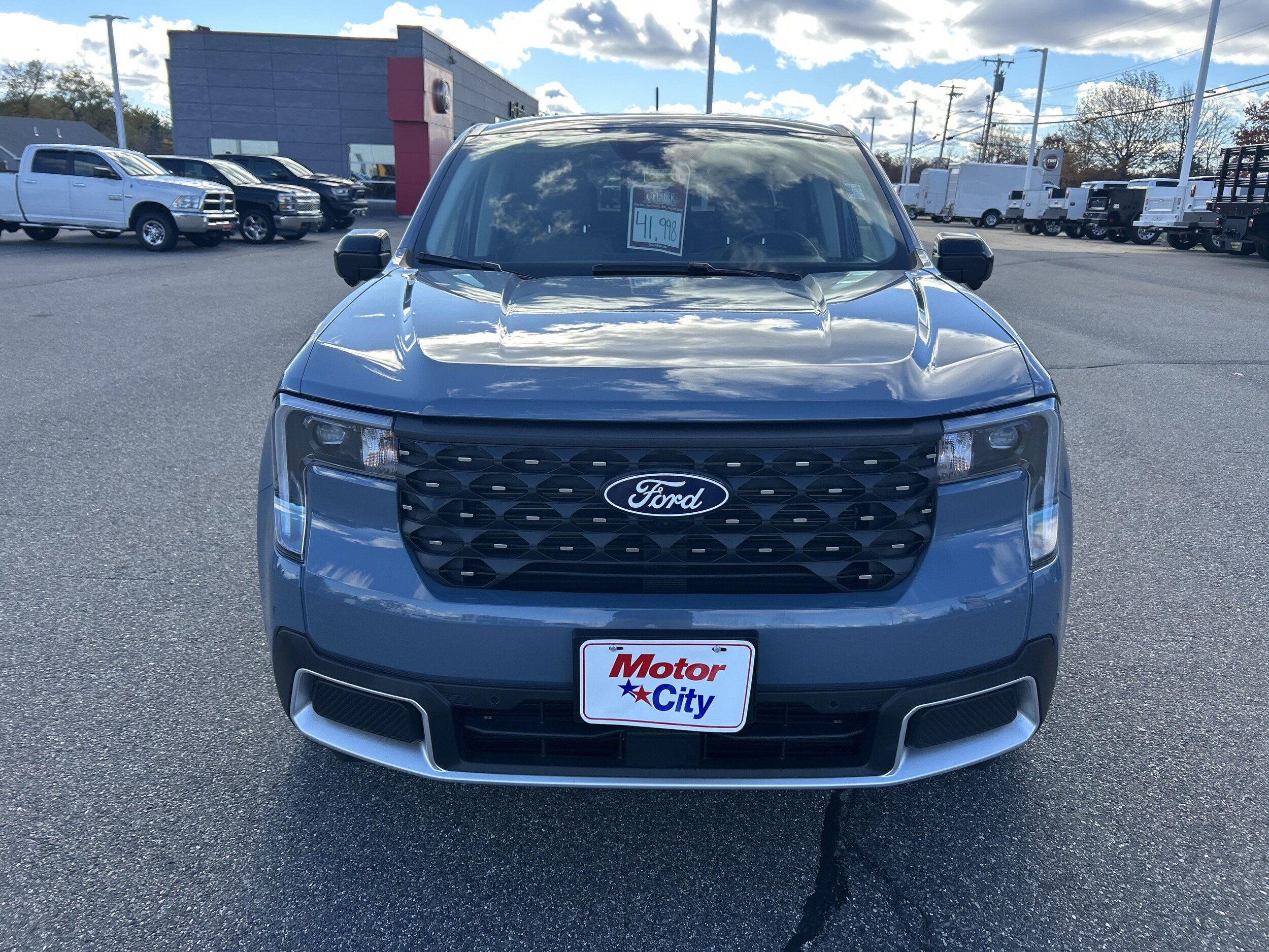 2025 Ford Maverick Lariat photo 2