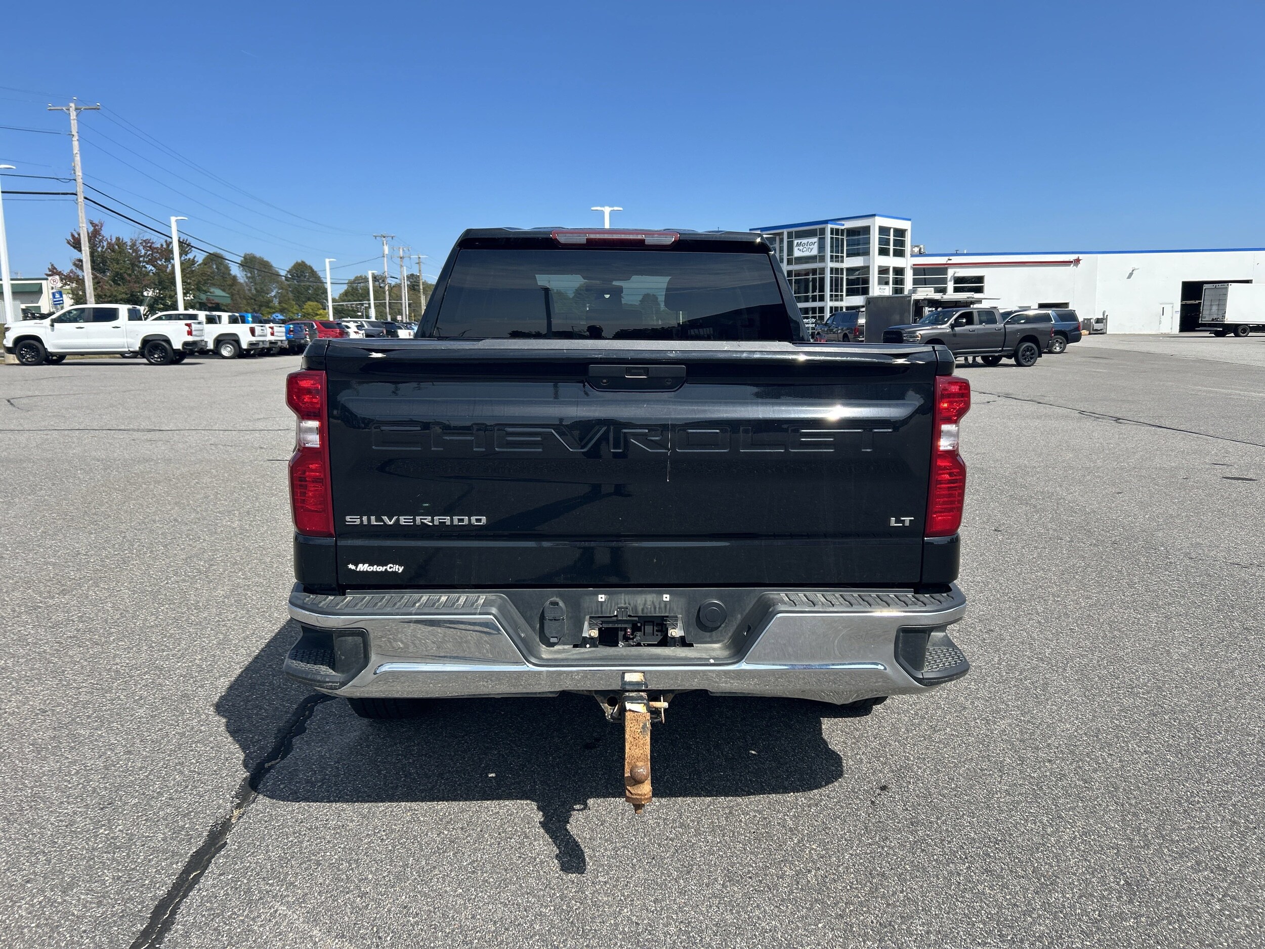 2022 Chevrolet Silverado 1500 LT photo 4