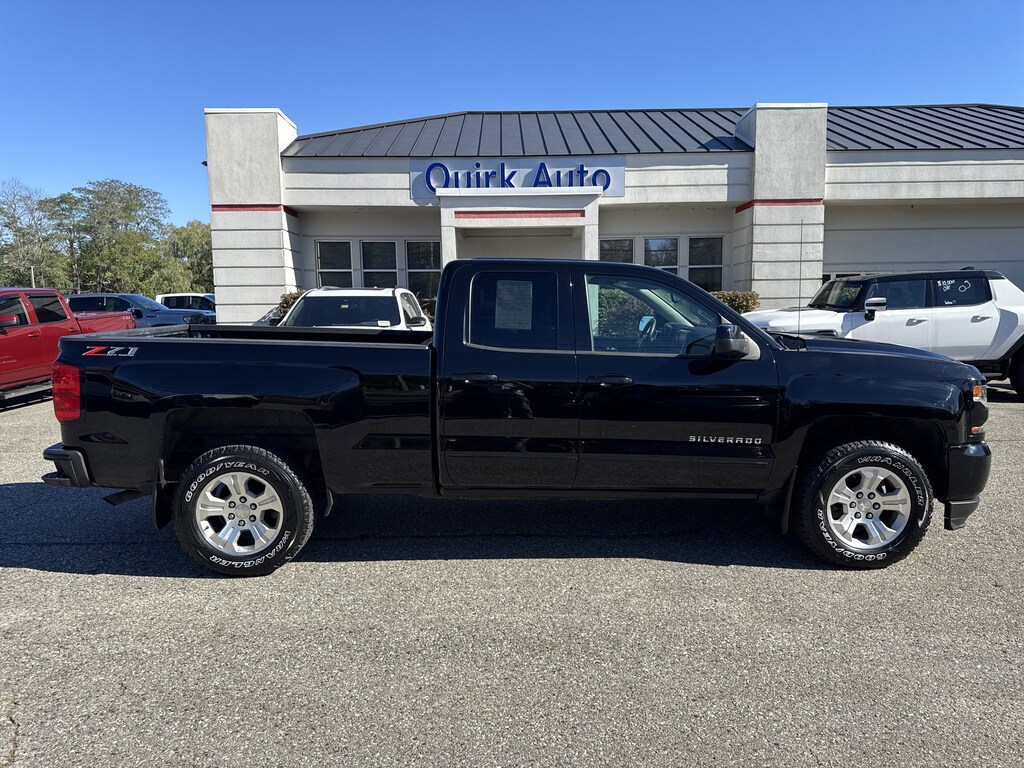 Used 2018 Chevrolet Silverado 1500 LT 4WD Double Cab 143.5 LT w/2LT