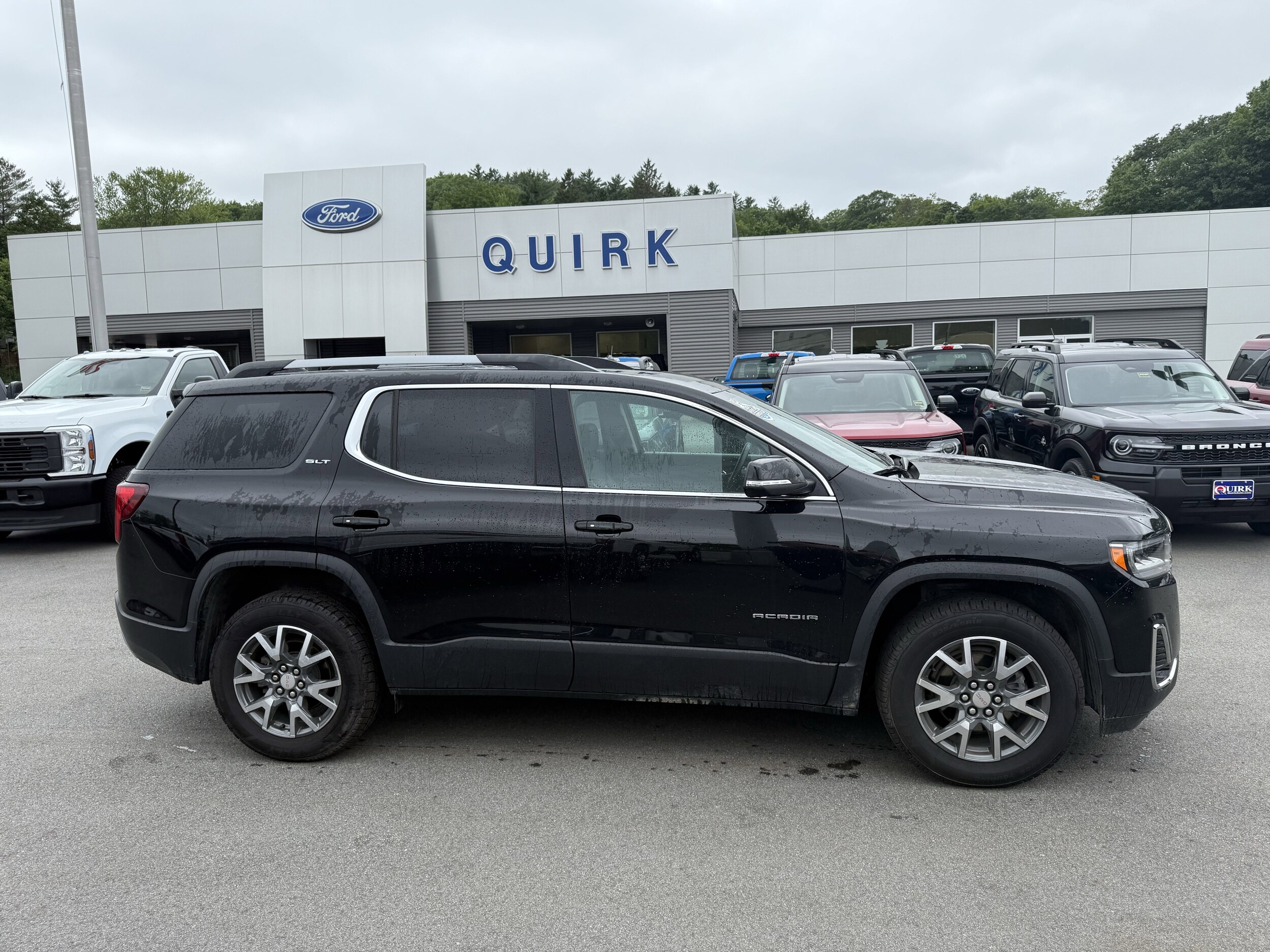 2023 Gmc Acadia SLT photo 2