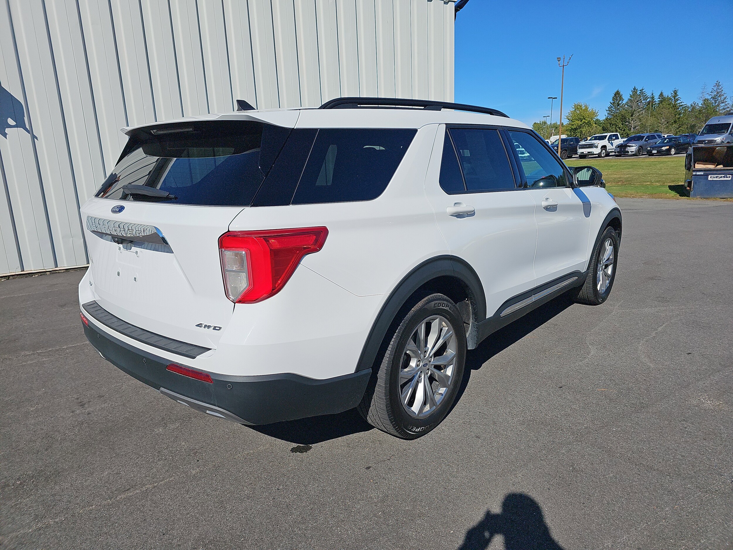 2021 Ford Explorer XLT photo 3