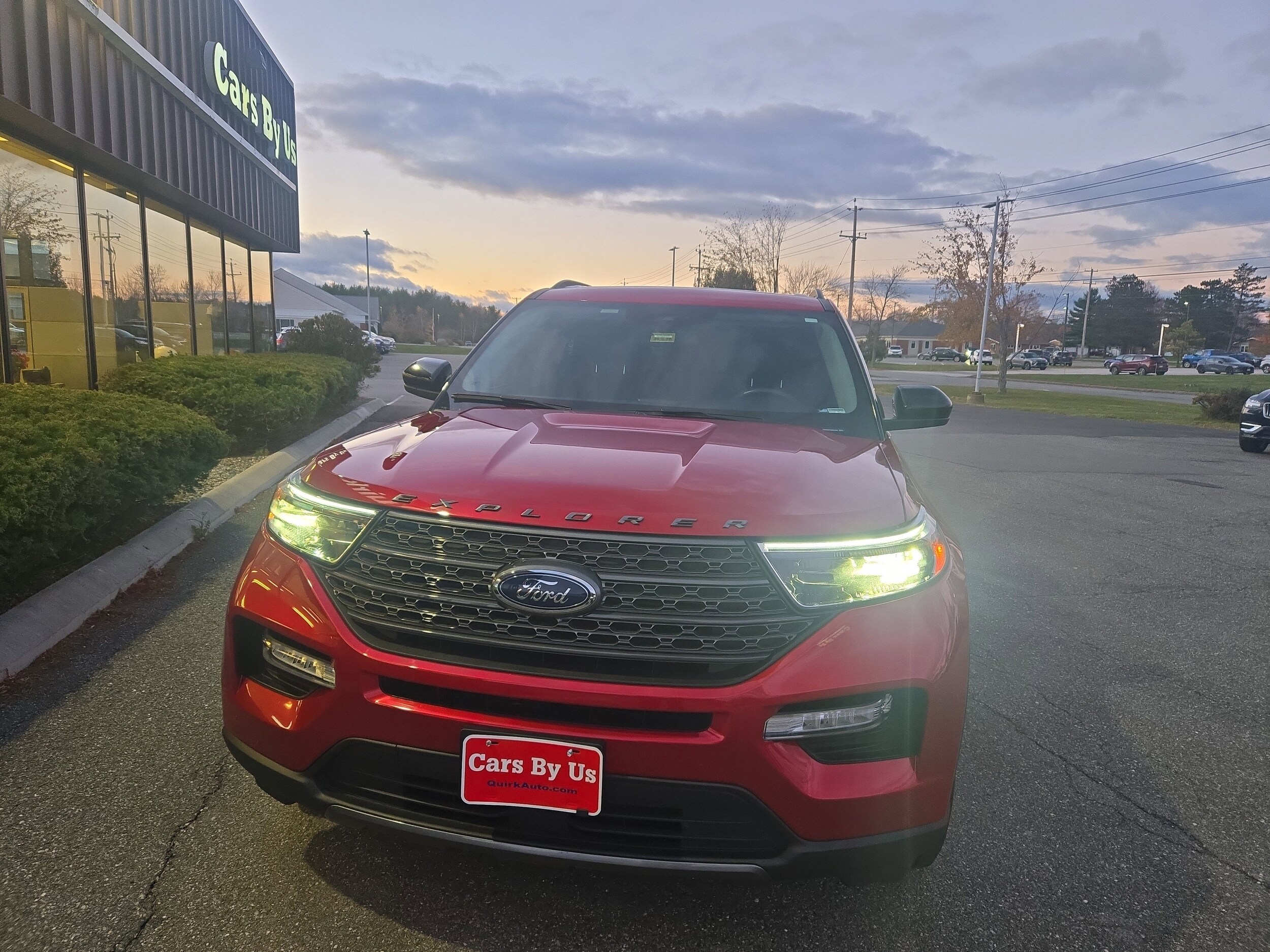 2022 Ford Explorer XLT photo 3
