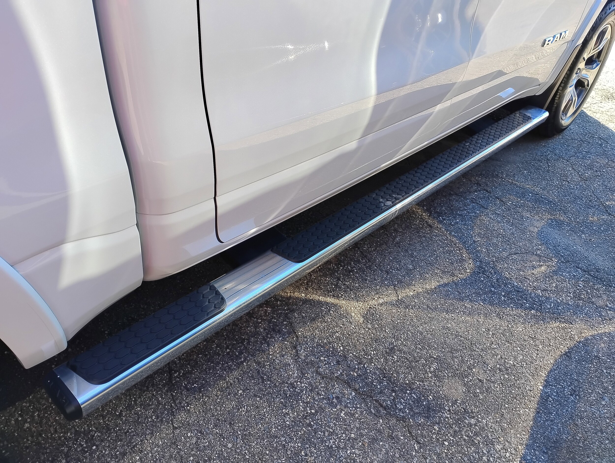 2021 Ram 1500 Laramie photo 4