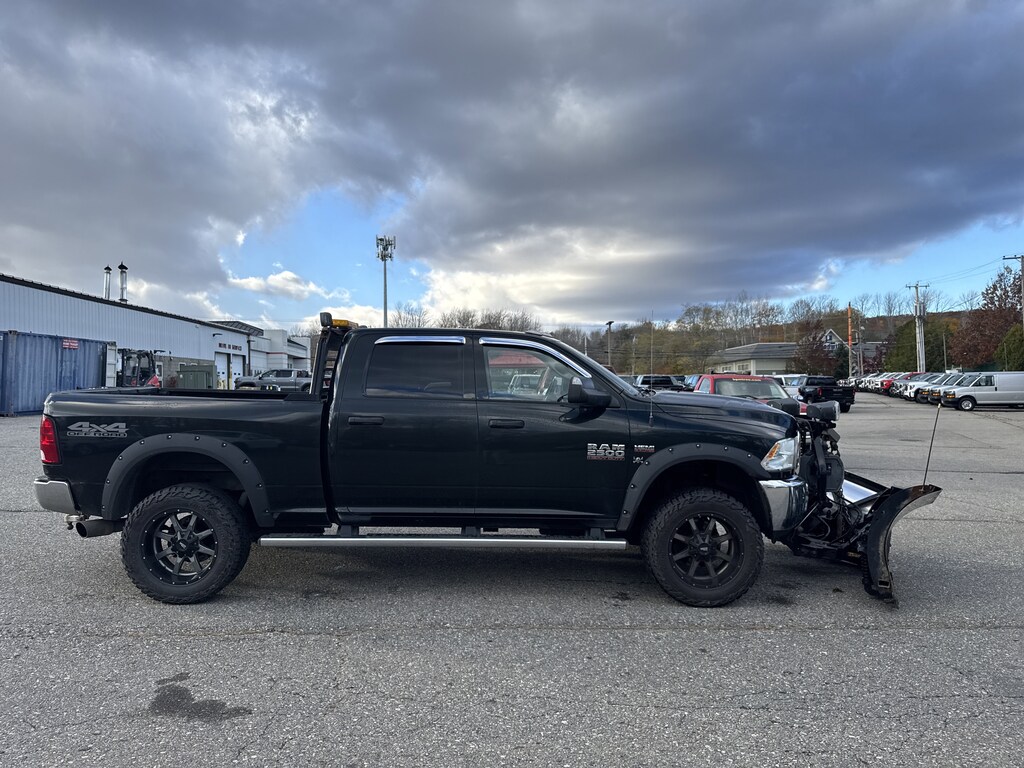 Used 2017 Ram 2500 Tradesman Tradesman 4x4 Crew Cab 64 Box