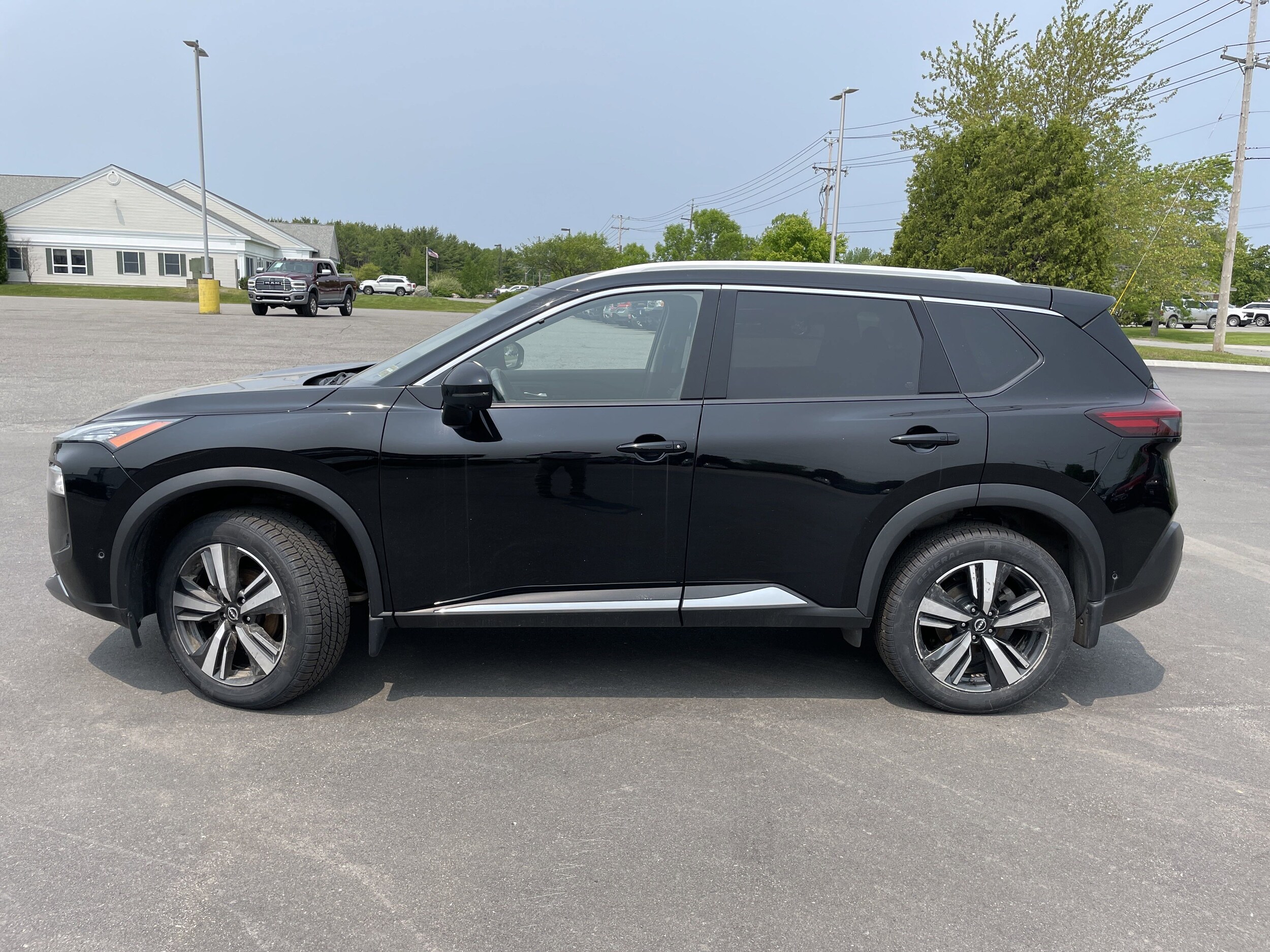Used 2023 Nissan Rogue SL with VIN JN8BT3CB1PW464618 for sale in Bangor, ME