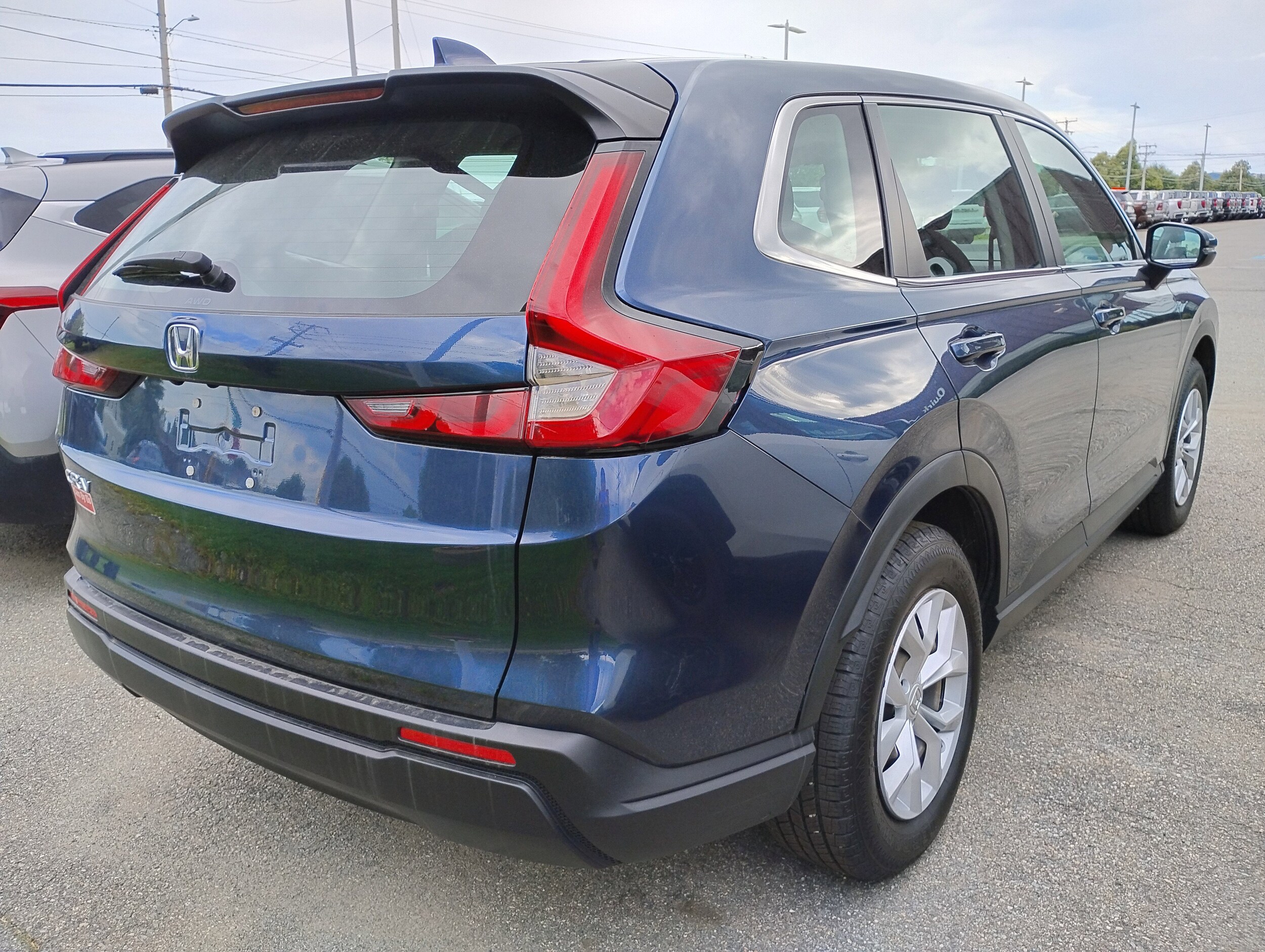 2023 Honda CR-V LX photo 4