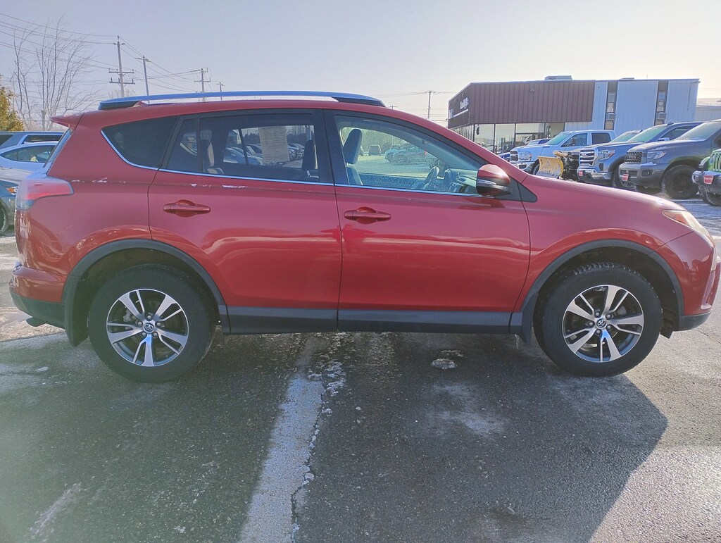 Used 2017 Toyota RAV4 XLE XLE FWD
