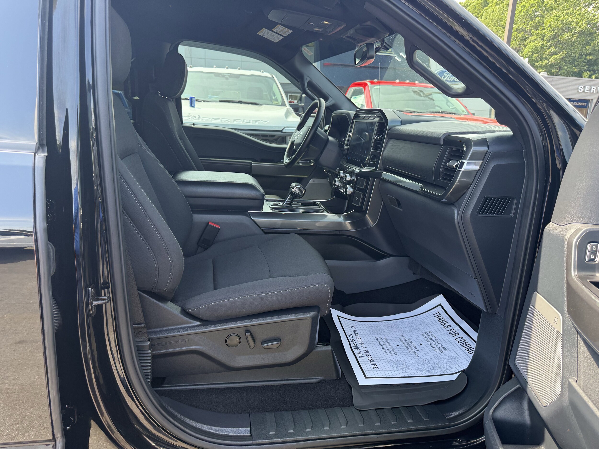 2023 Ford F-150 XLT photo 3