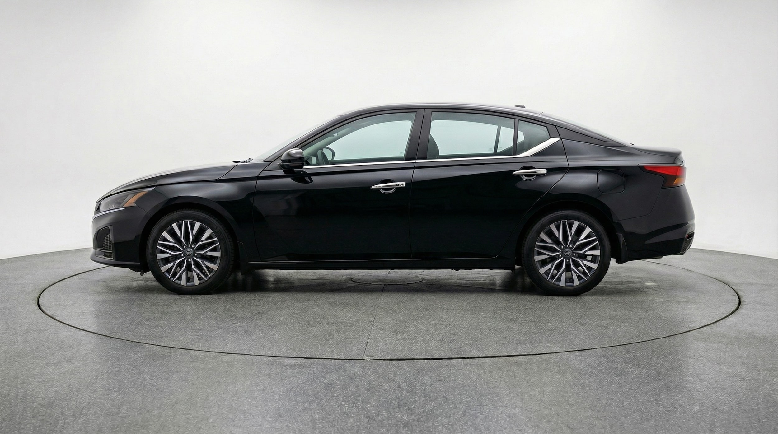 Thumbnail: 2025 Nissan Altima - 4