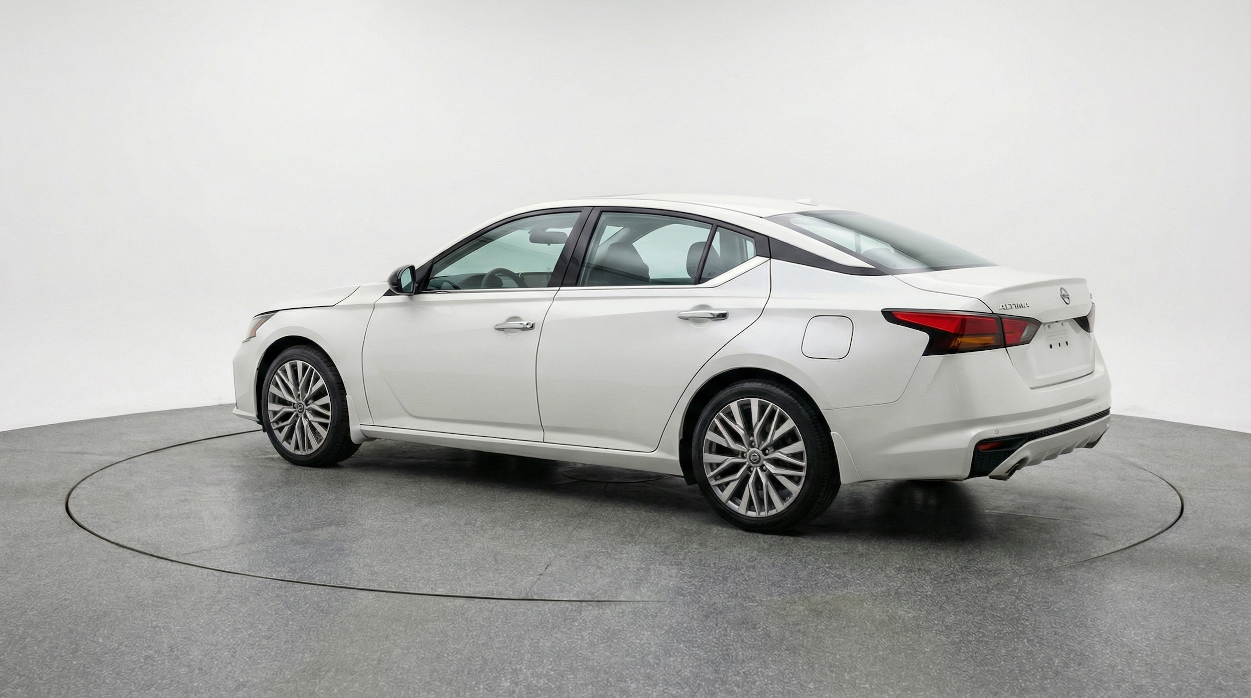 Thumbnail: 2025 Nissan Altima - 5