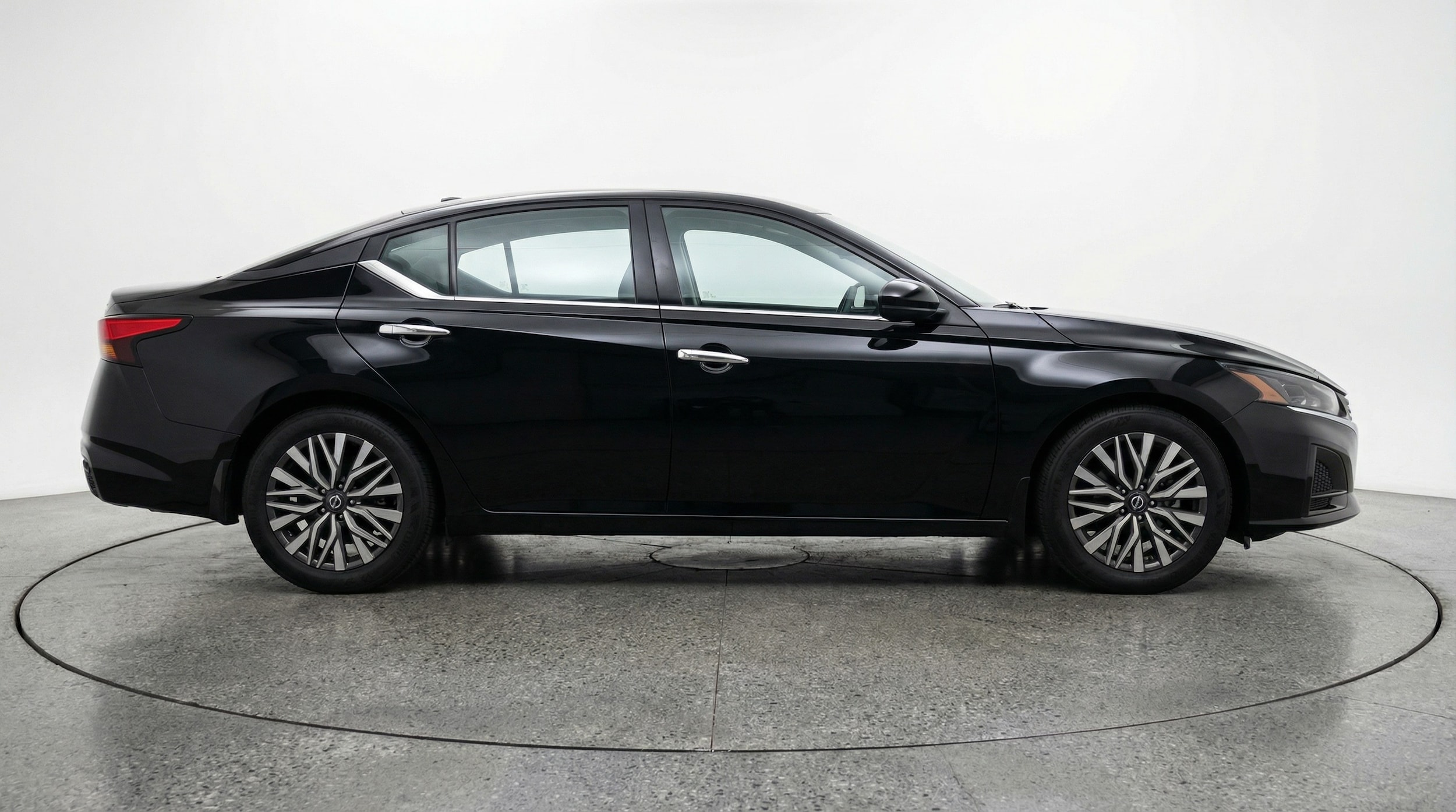 Thumbnail: 2025 Nissan Altima - 8