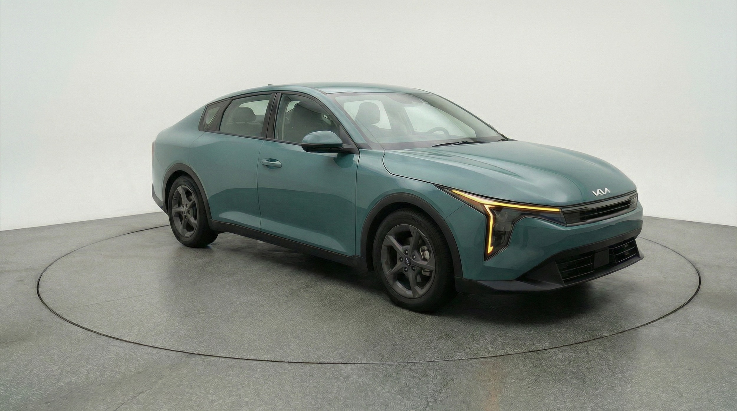 Thumbnail: 2025 Kia K4 - 1