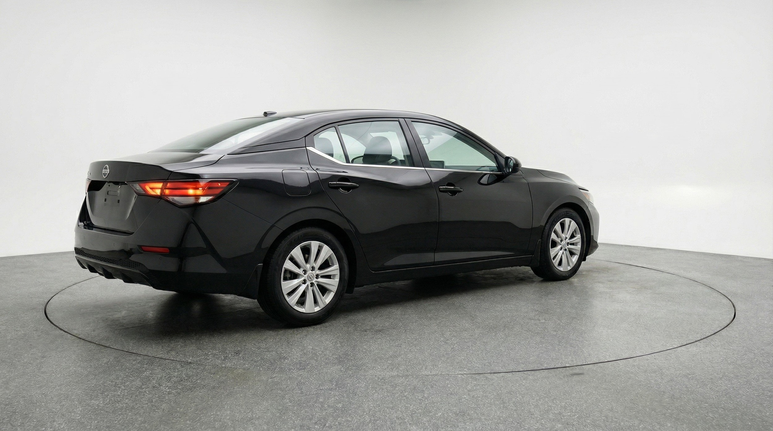 Thumbnail: 2025 Nissan Sentra - 9