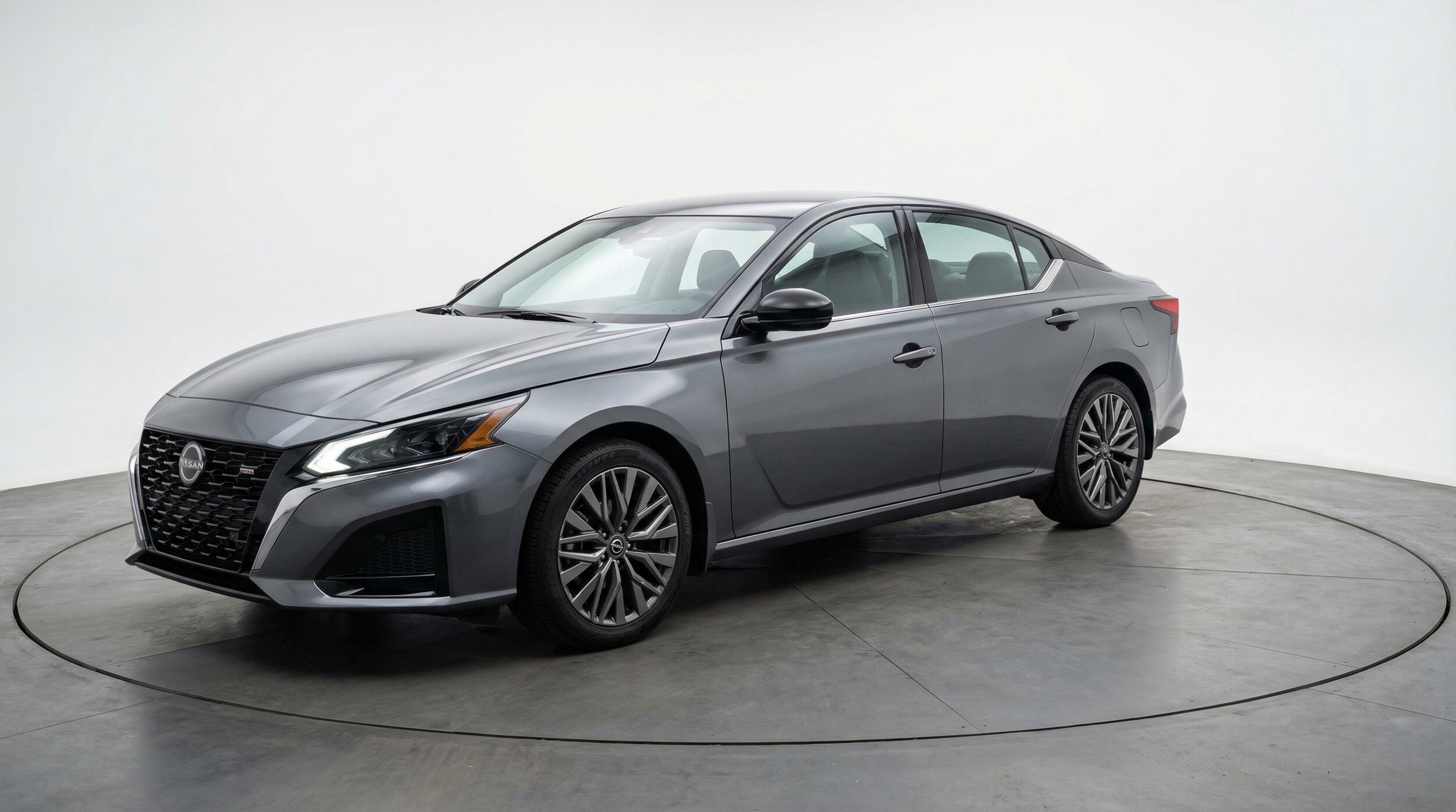 Thumbnail: 2025 Nissan Altima - 3